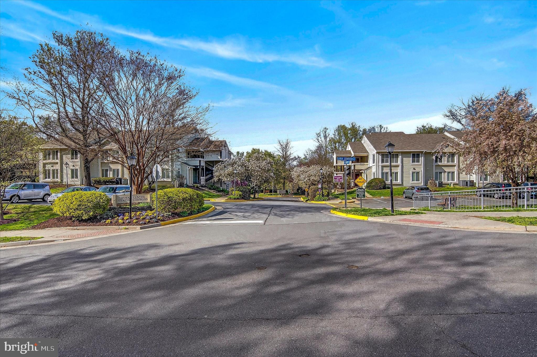 BURKE CENTRE STATION - Residential