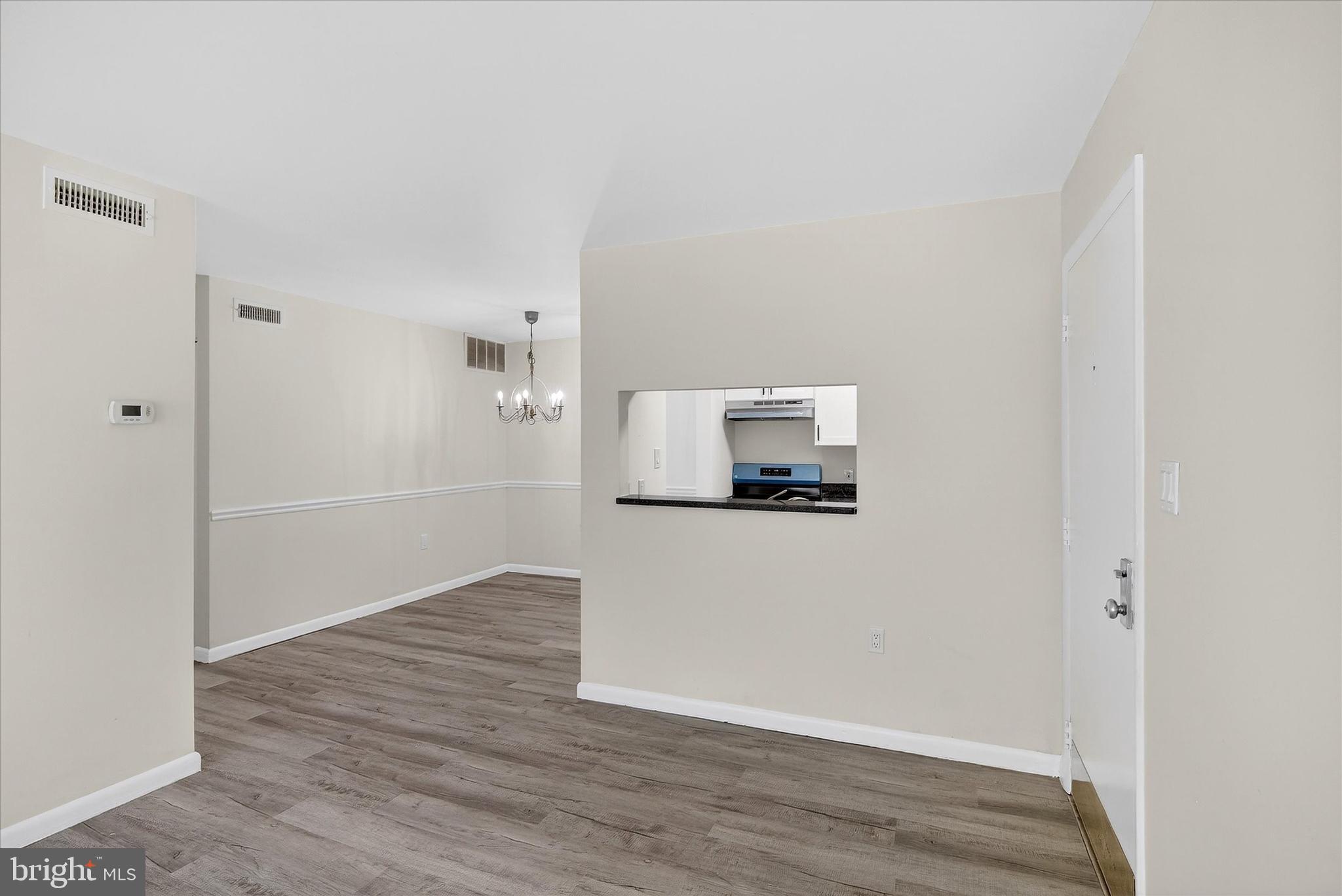 BURKE CENTRE STATION - Residential