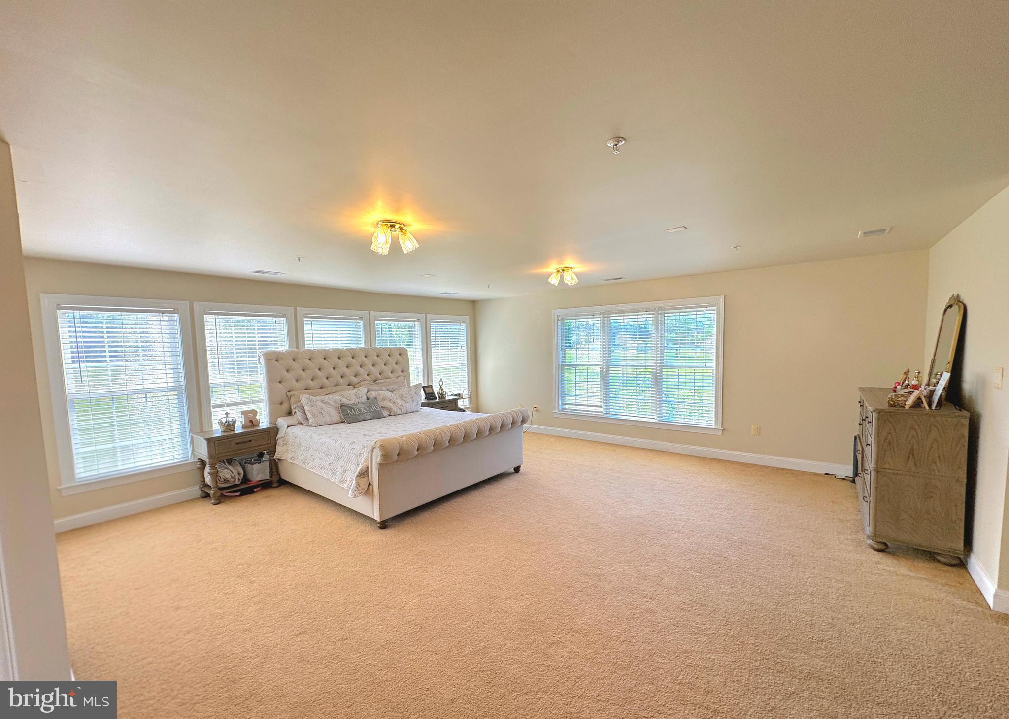 THE HILLS OVER MULLIKAN - Residential