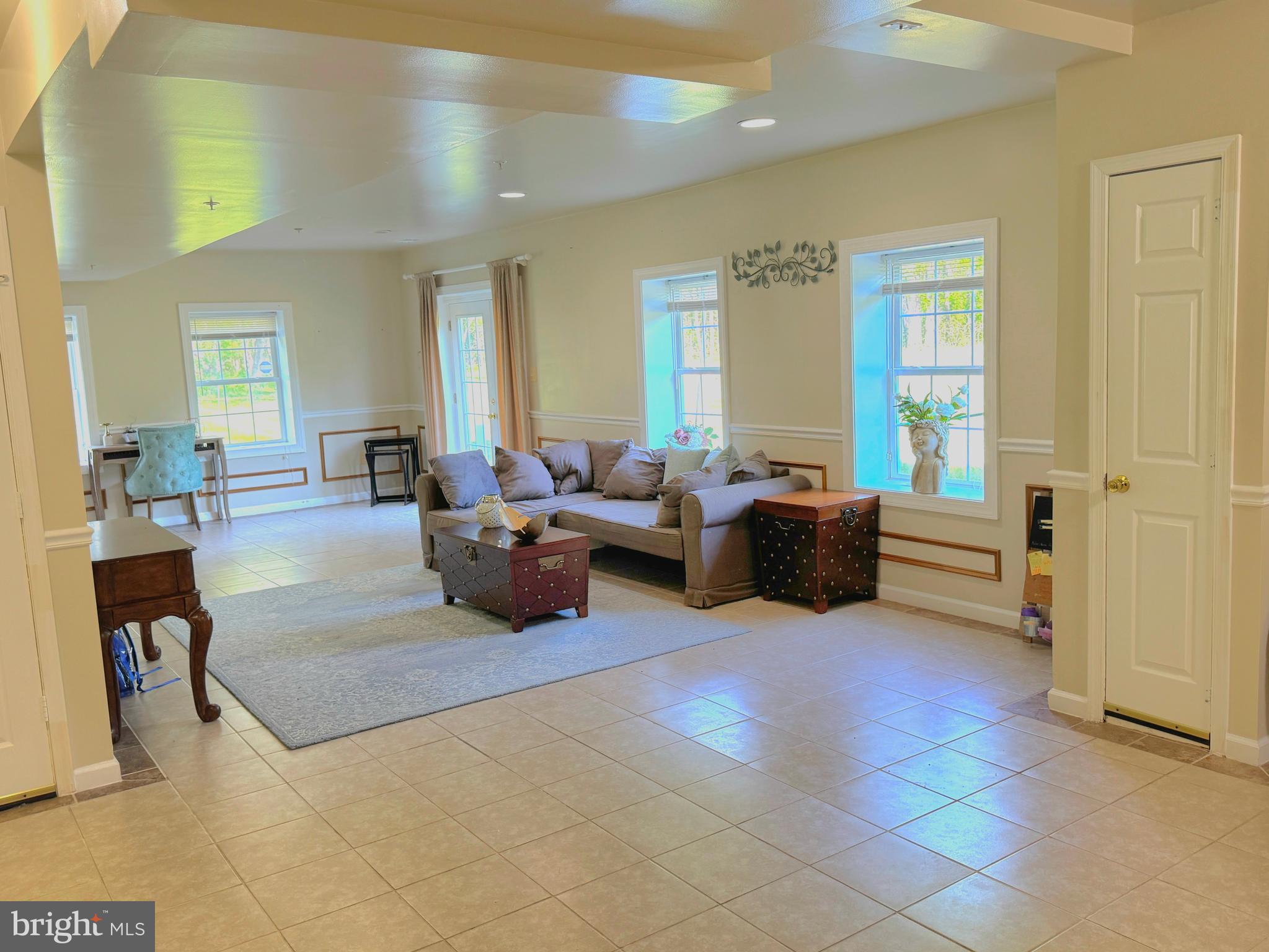 THE HILLS OVER MULLIKAN - Residential