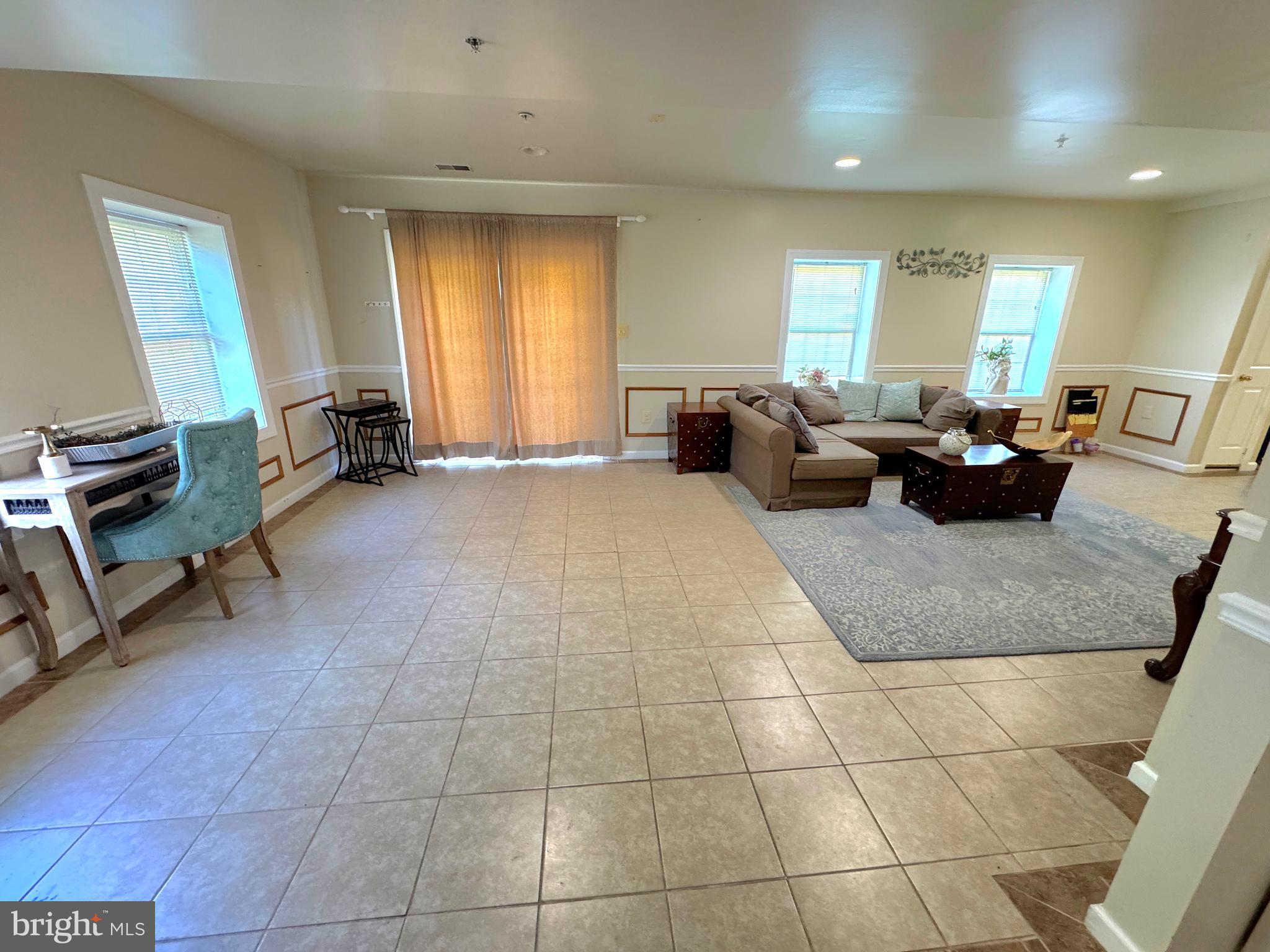 THE HILLS OVER MULLIKAN - Residential