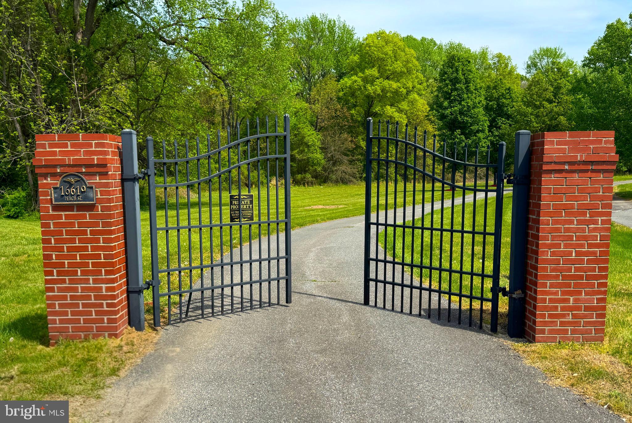16619 PEACH STREET