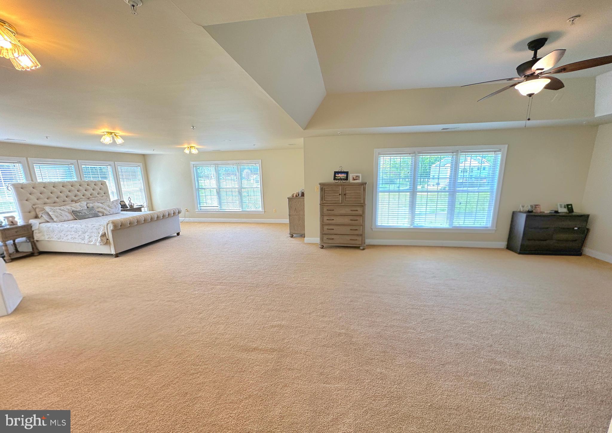 THE HILLS OVER MULLIKAN - Residential