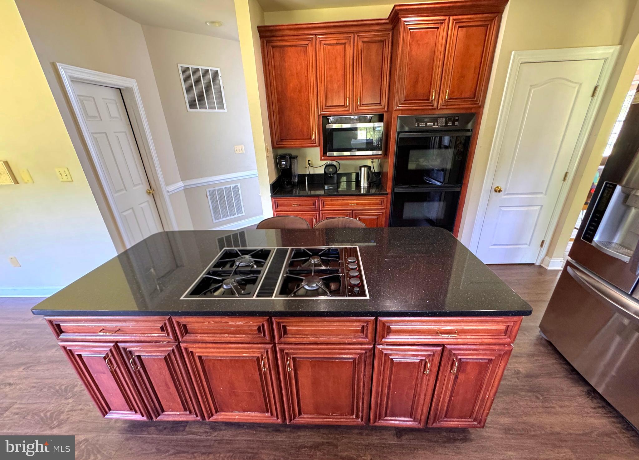 THE HILLS OVER MULLIKAN - Residential