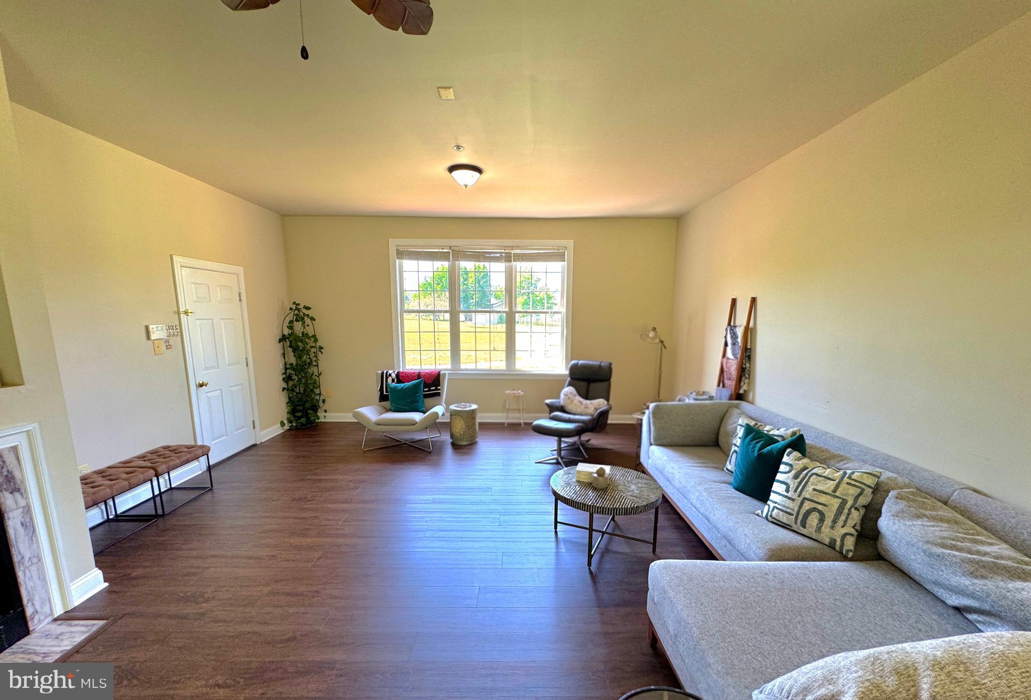 THE HILLS OVER MULLIKAN - Residential