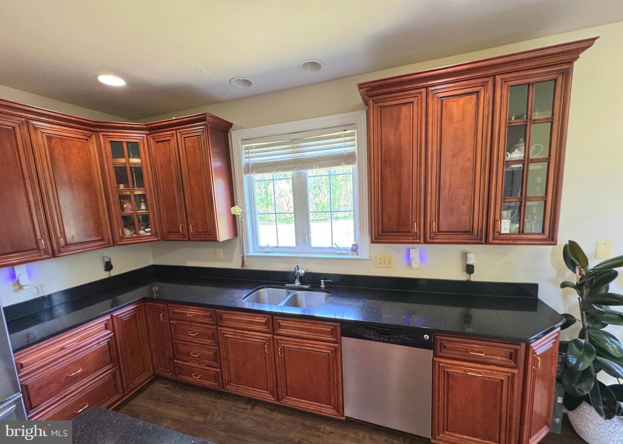 THE HILLS OVER MULLIKAN - Residential