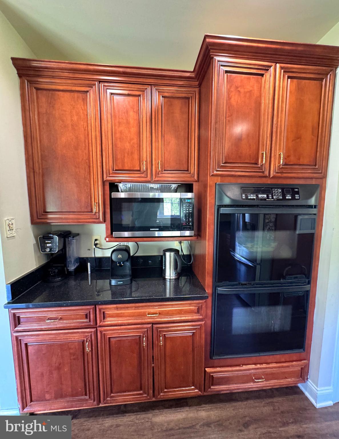 THE HILLS OVER MULLIKAN - Residential