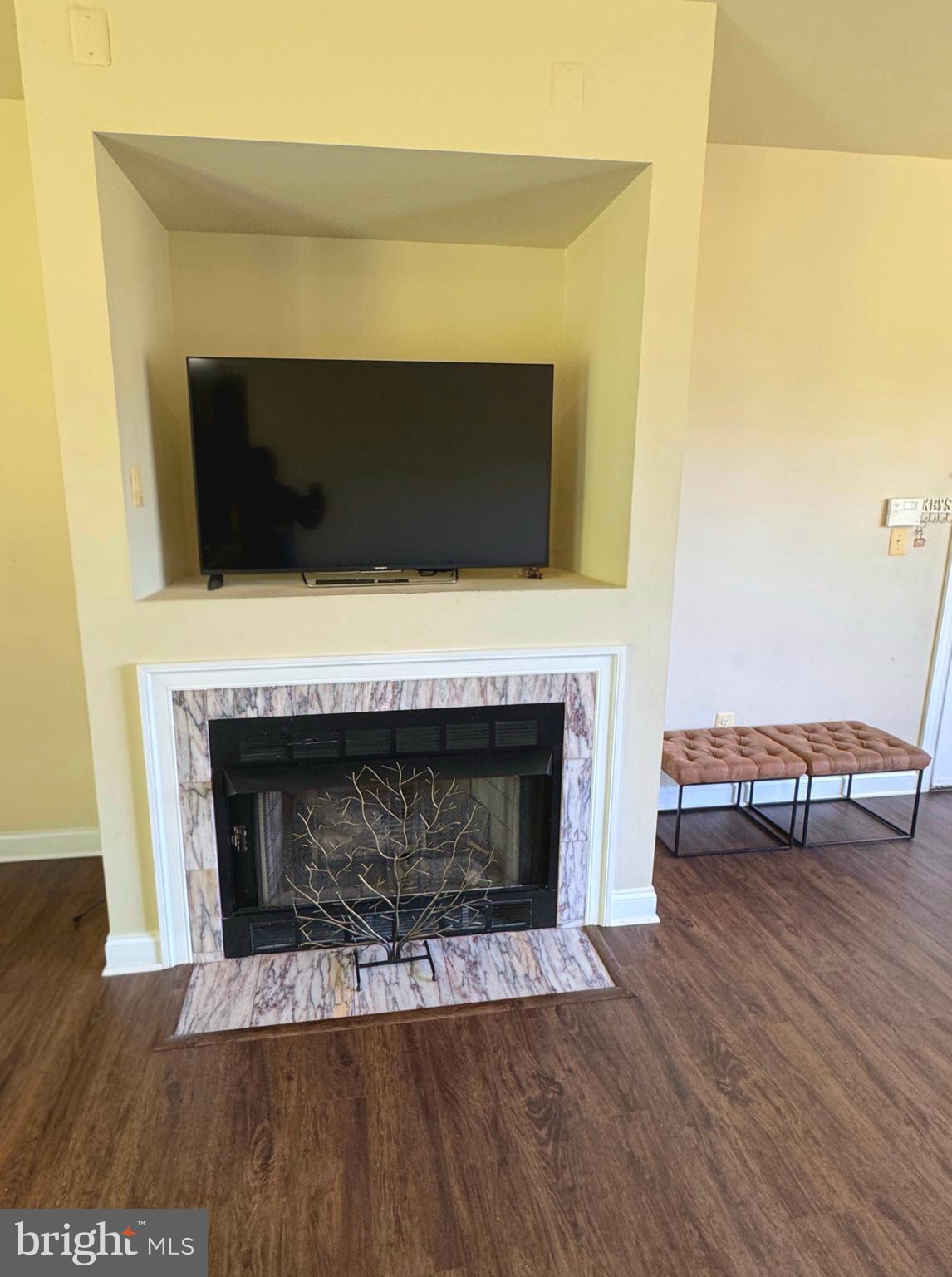 THE HILLS OVER MULLIKAN - Residential