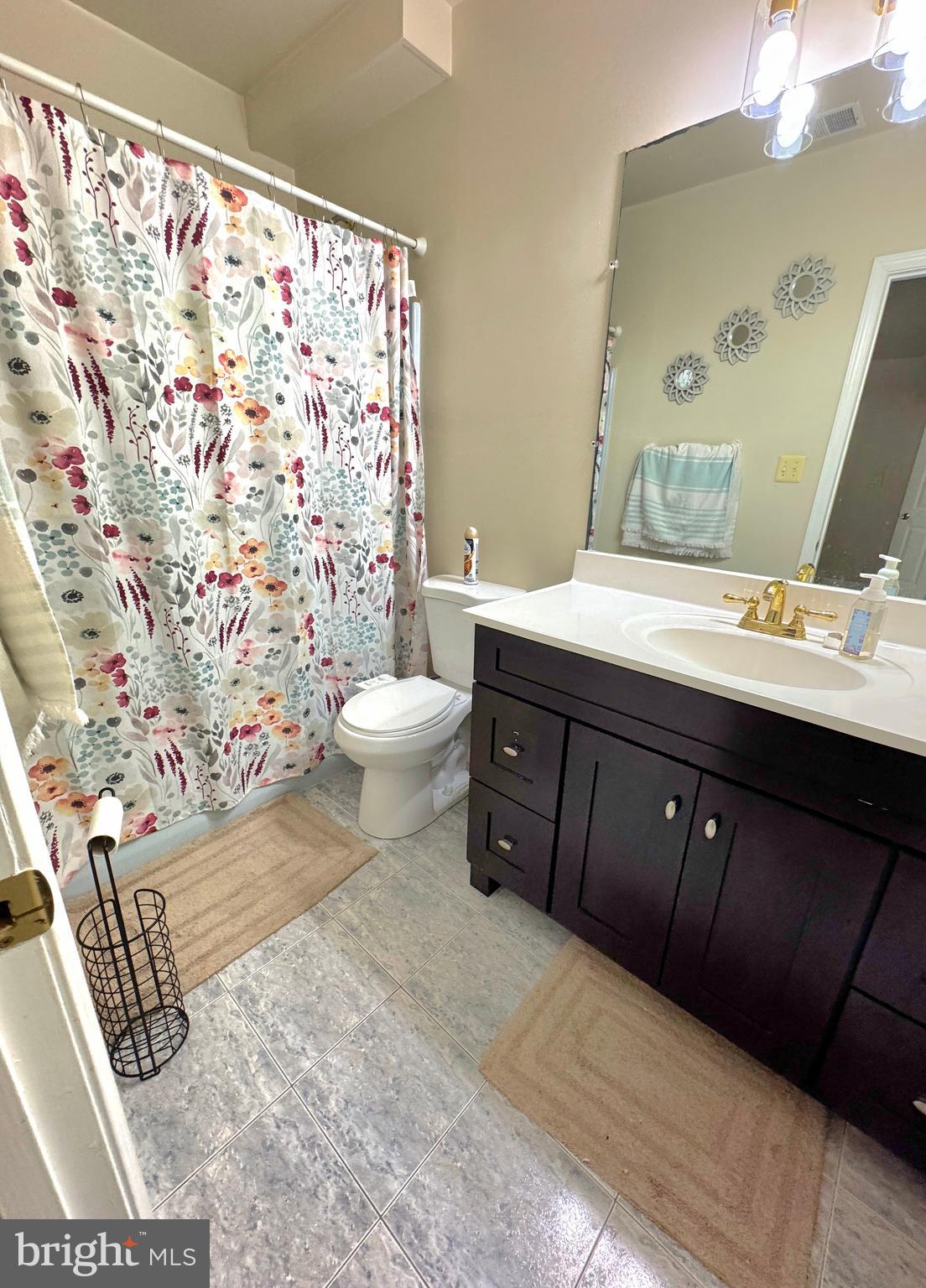 THE HILLS OVER MULLIKAN - Residential