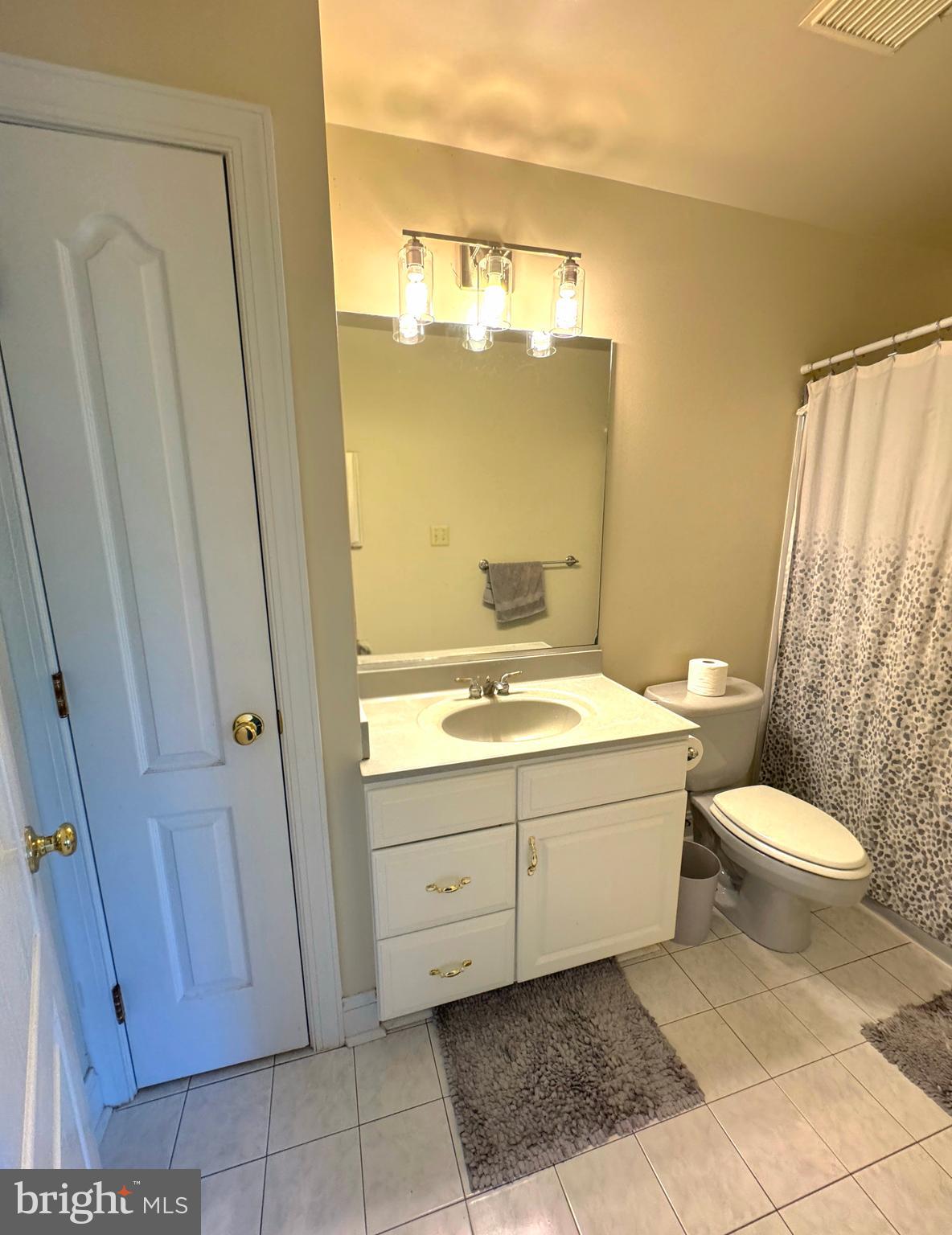 THE HILLS OVER MULLIKAN - Residential