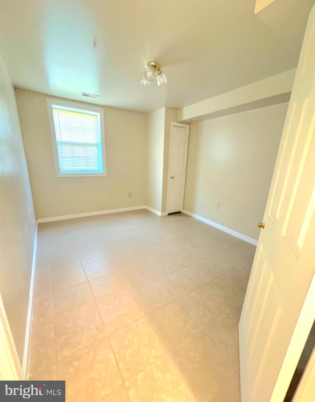 THE HILLS OVER MULLIKAN - Residential