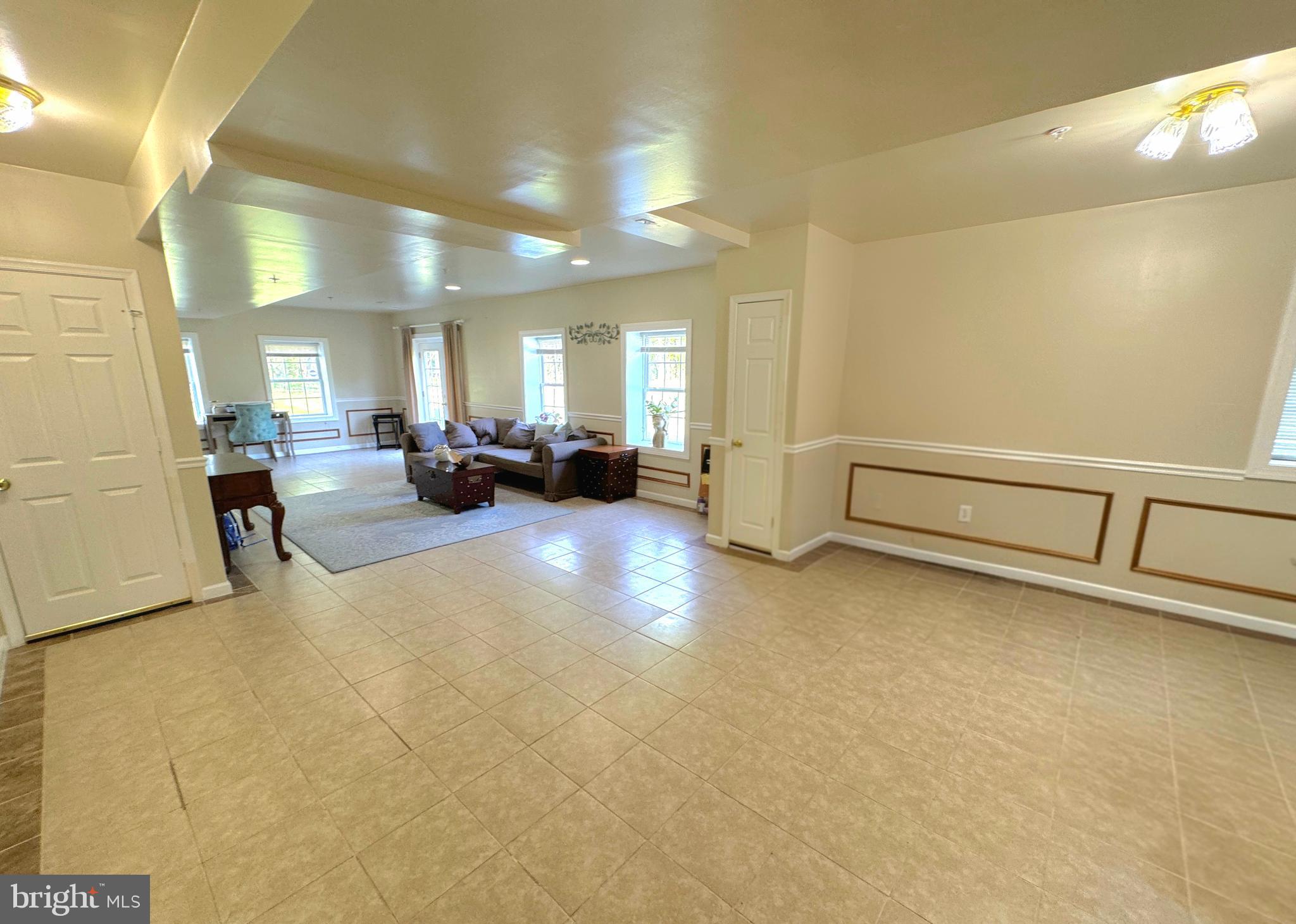 THE HILLS OVER MULLIKAN - Residential