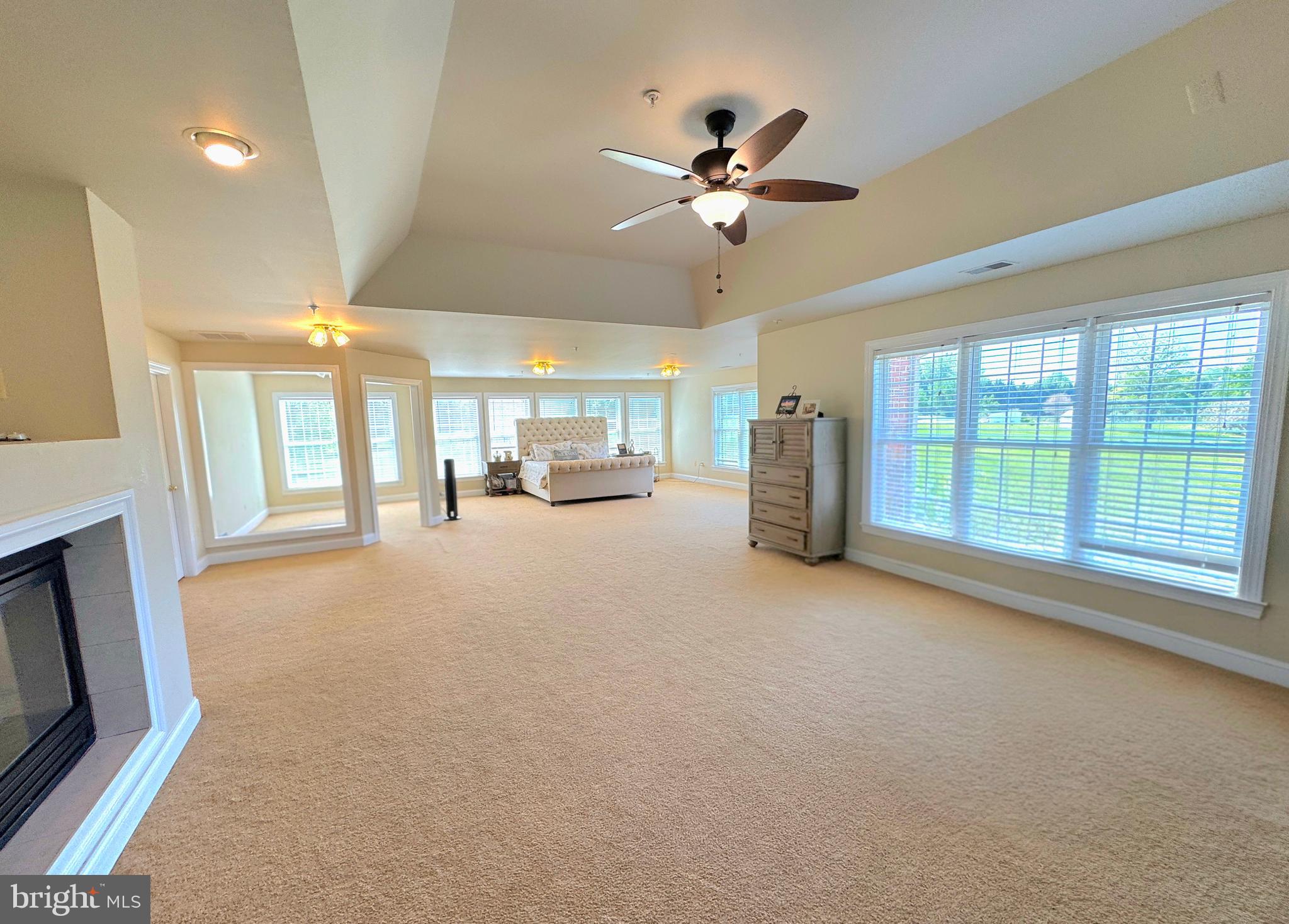 THE HILLS OVER MULLIKAN - Residential