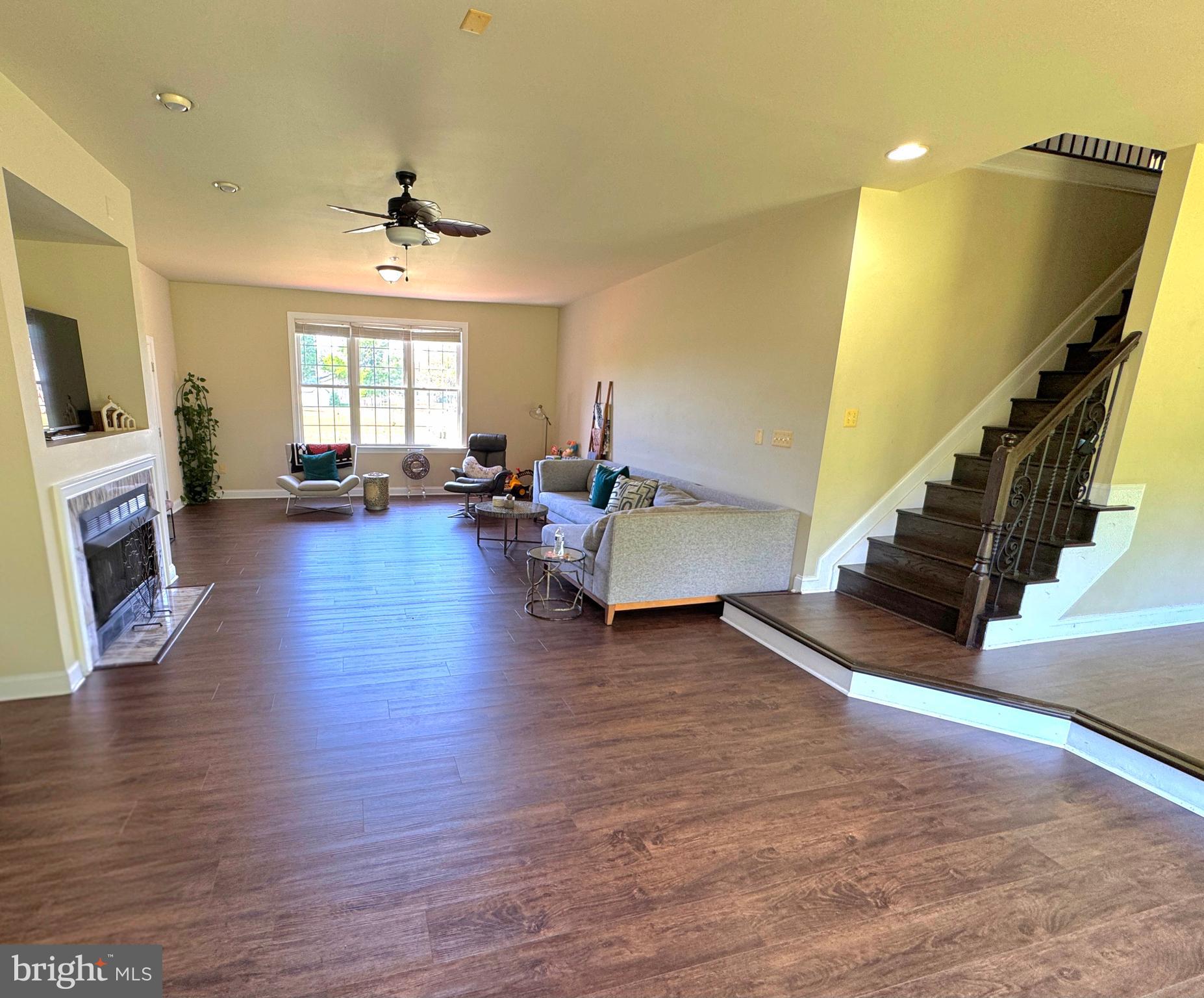 THE HILLS OVER MULLIKAN - Residential