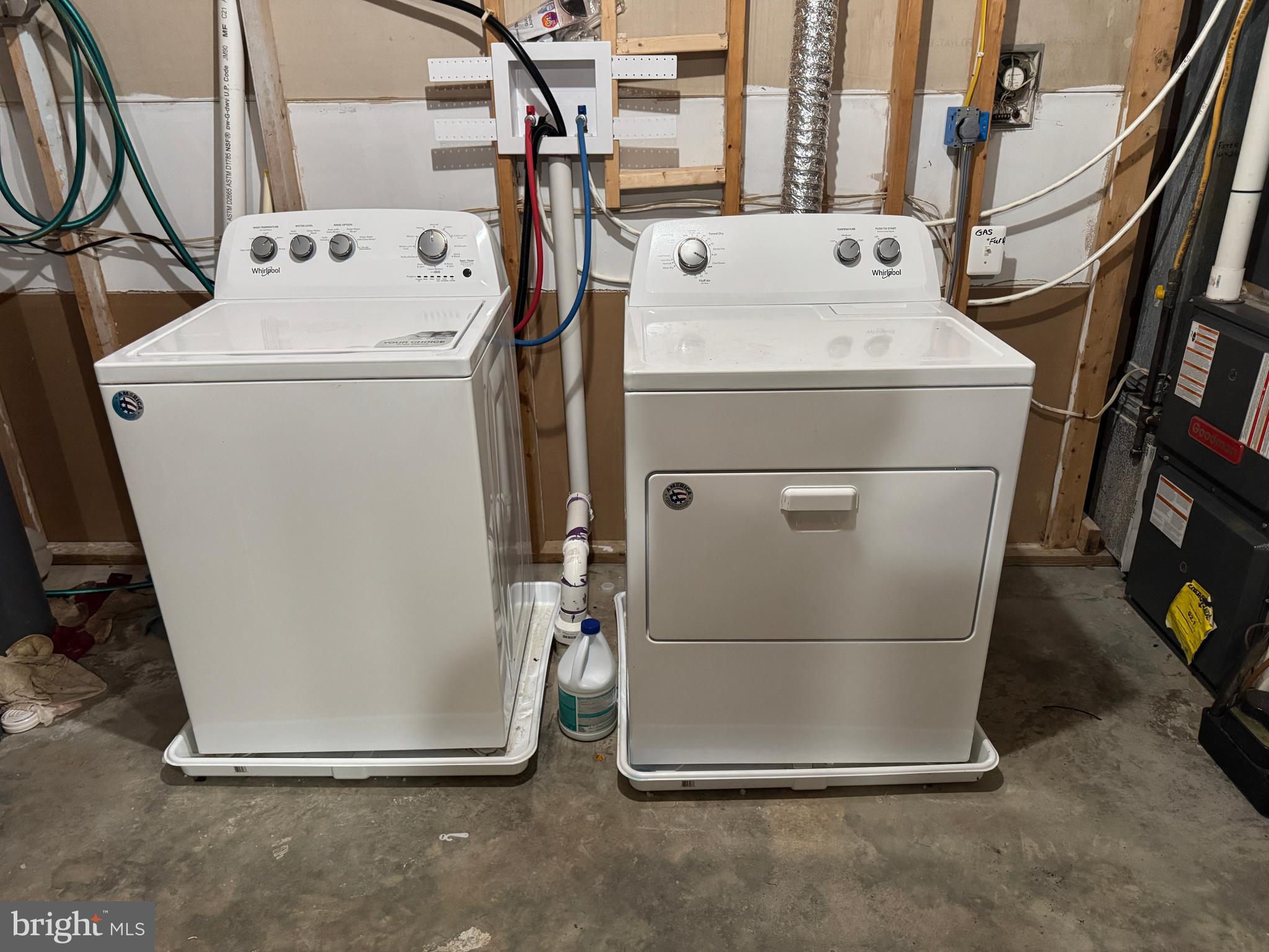 THE HILLS OVER MULLIKAN - Residential