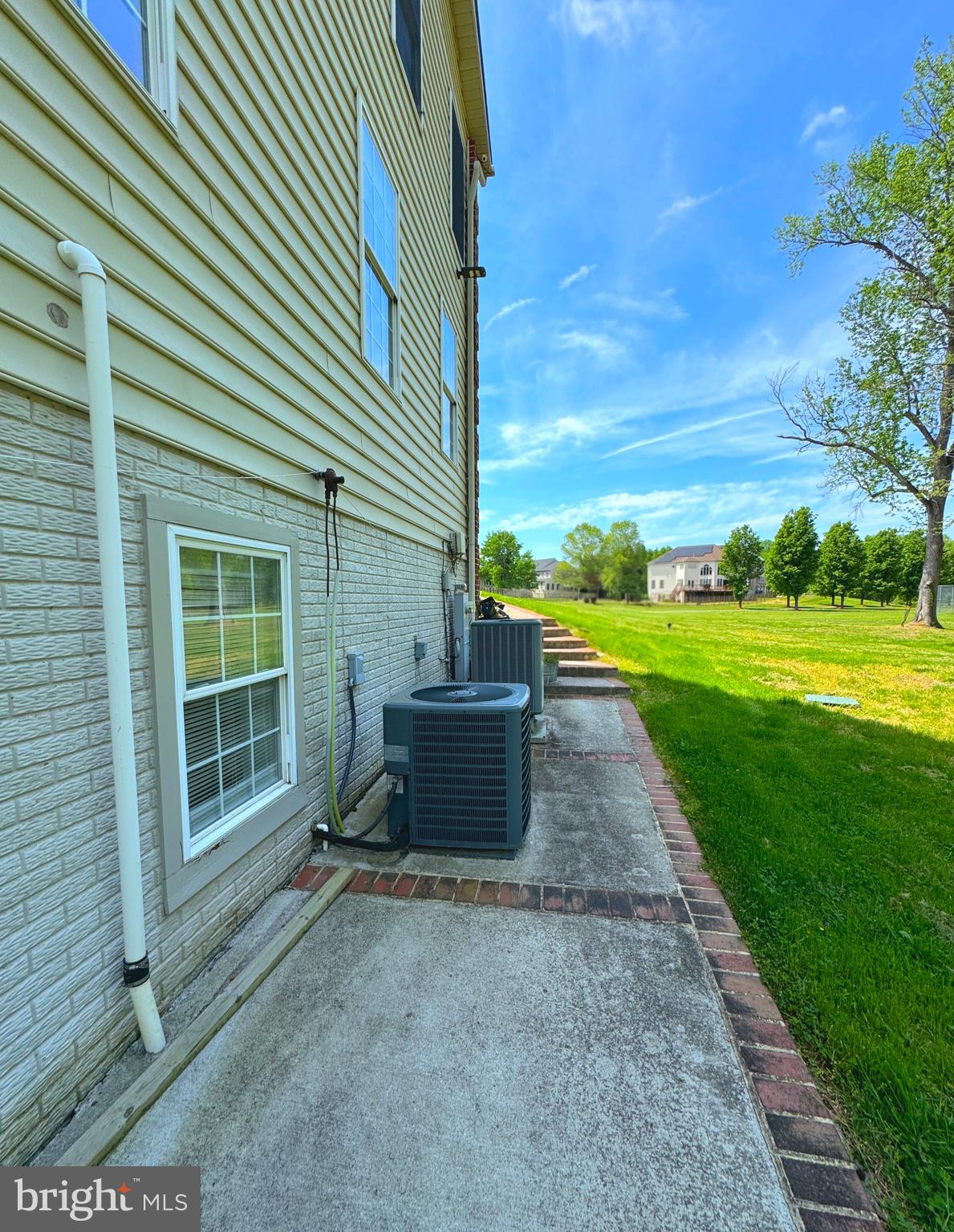 THE HILLS OVER MULLIKAN - Residential