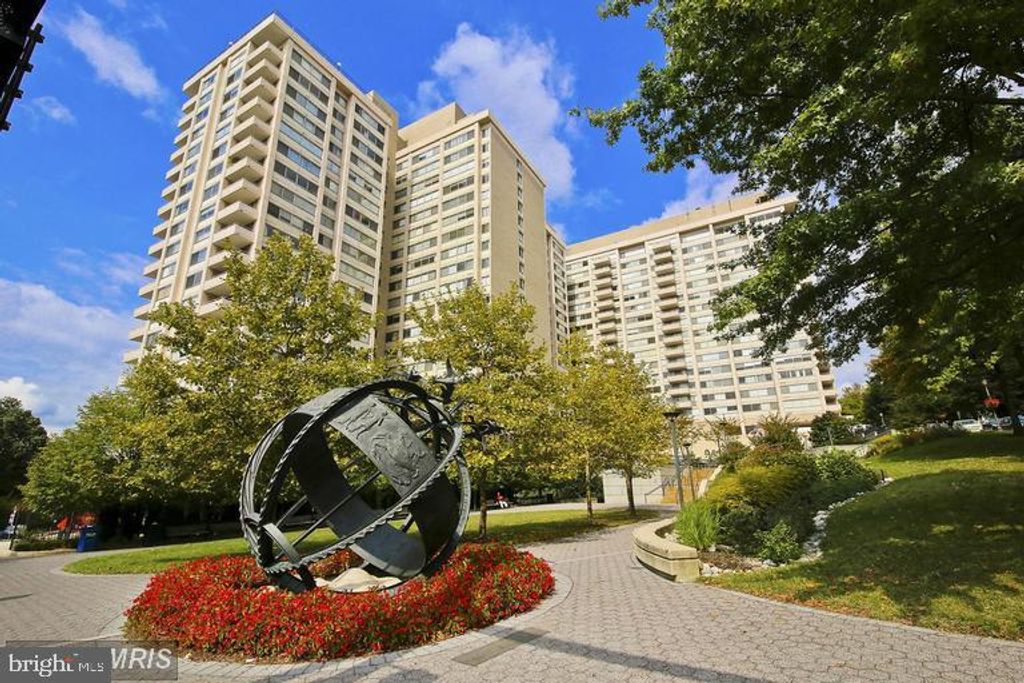 Photo of 4515 Willard Ave #717, CHEVY CHASE, MD 20815 (MLS # MDMC2202030)