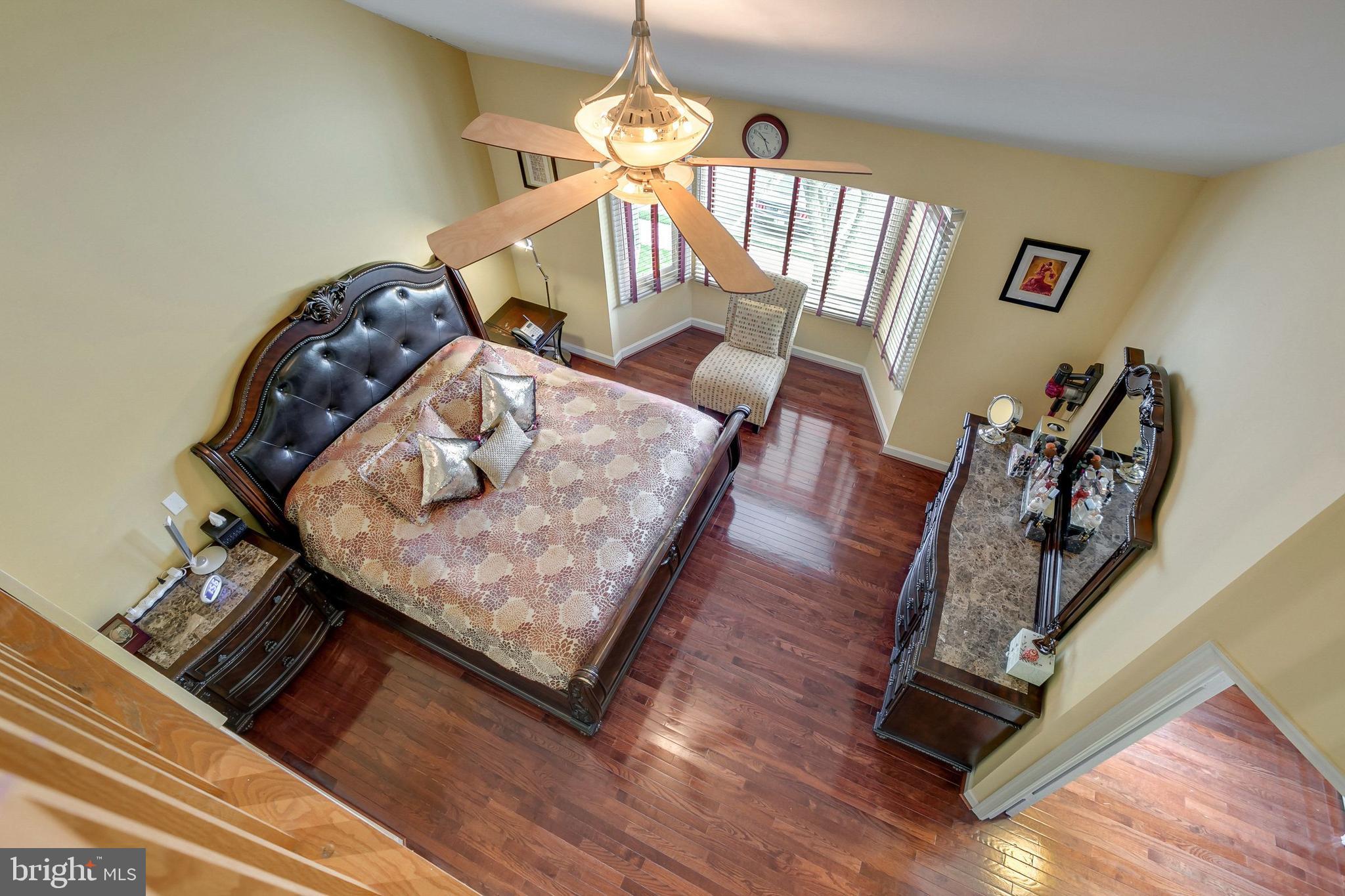 SUMMIT CHASE - Residential