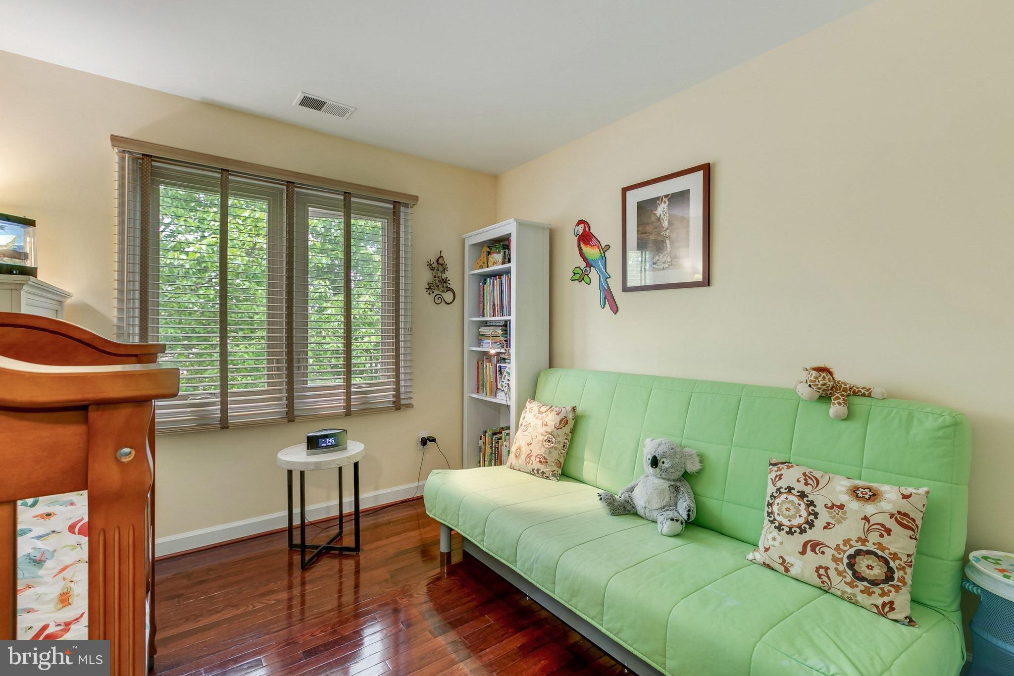 SUMMIT CHASE - Residential