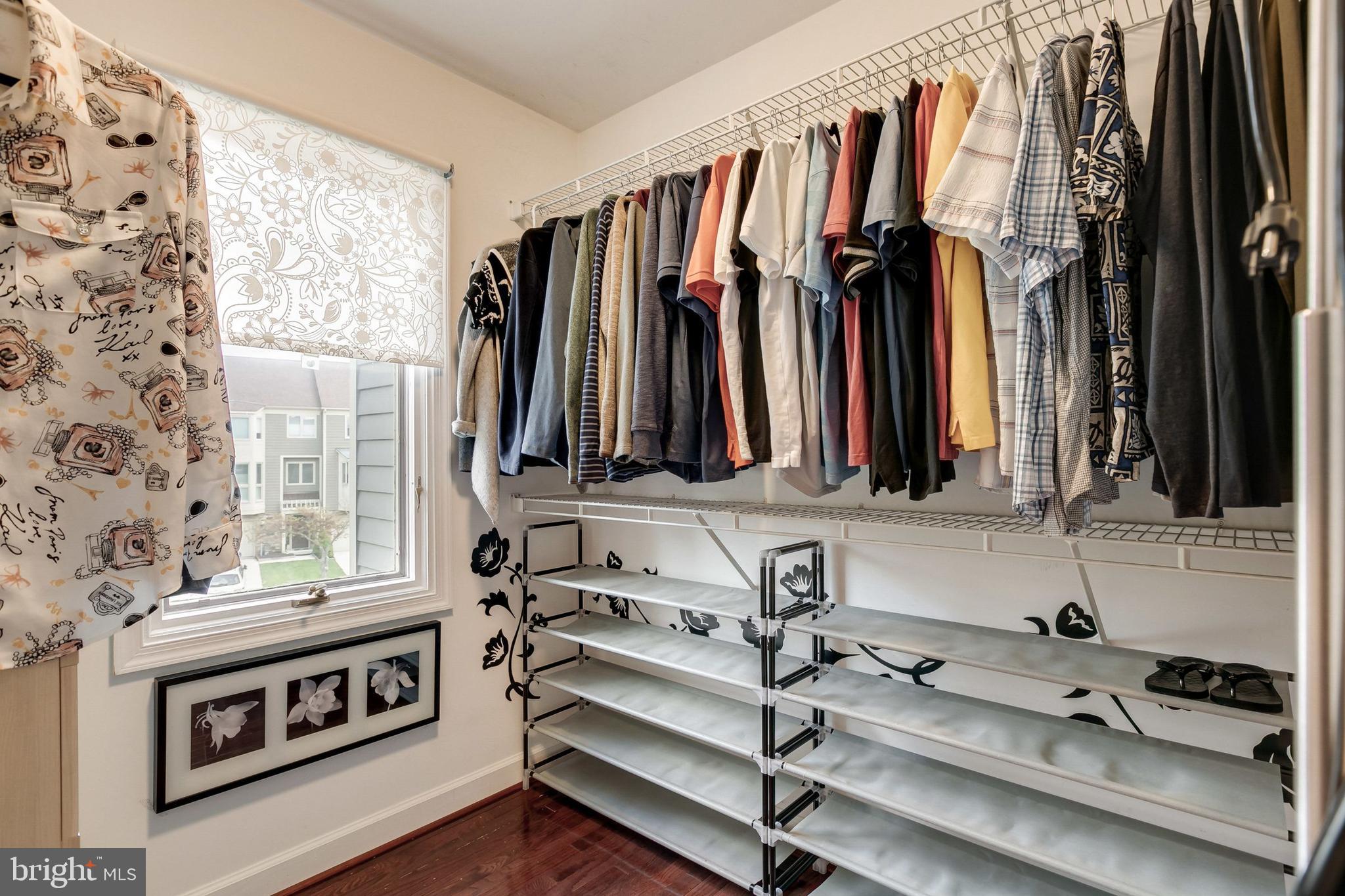 SUMMIT CHASE - Residential