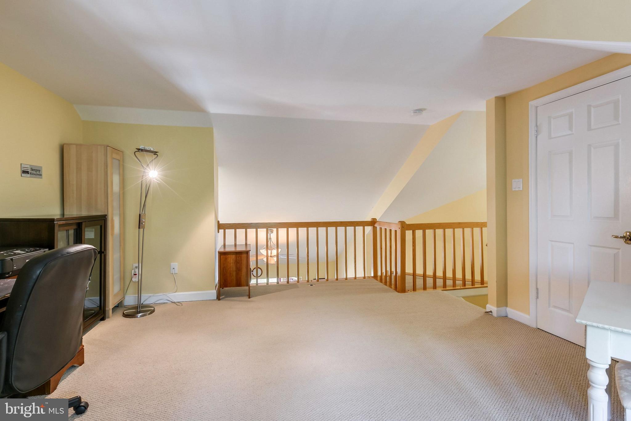 SUMMIT CHASE - Residential