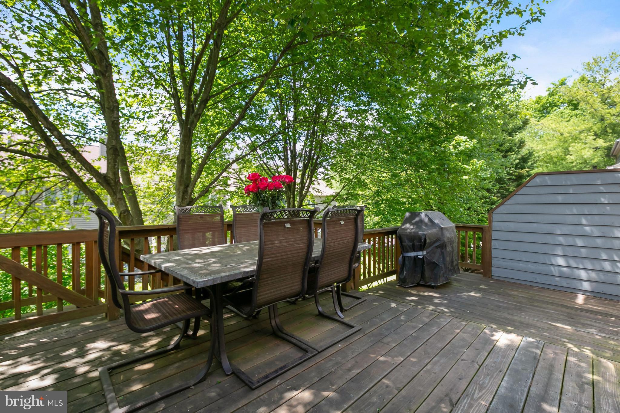 SUMMIT CHASE - Residential