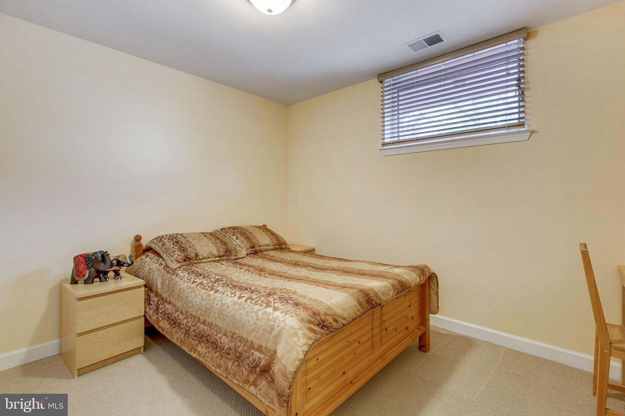 SUMMIT CHASE - Residential