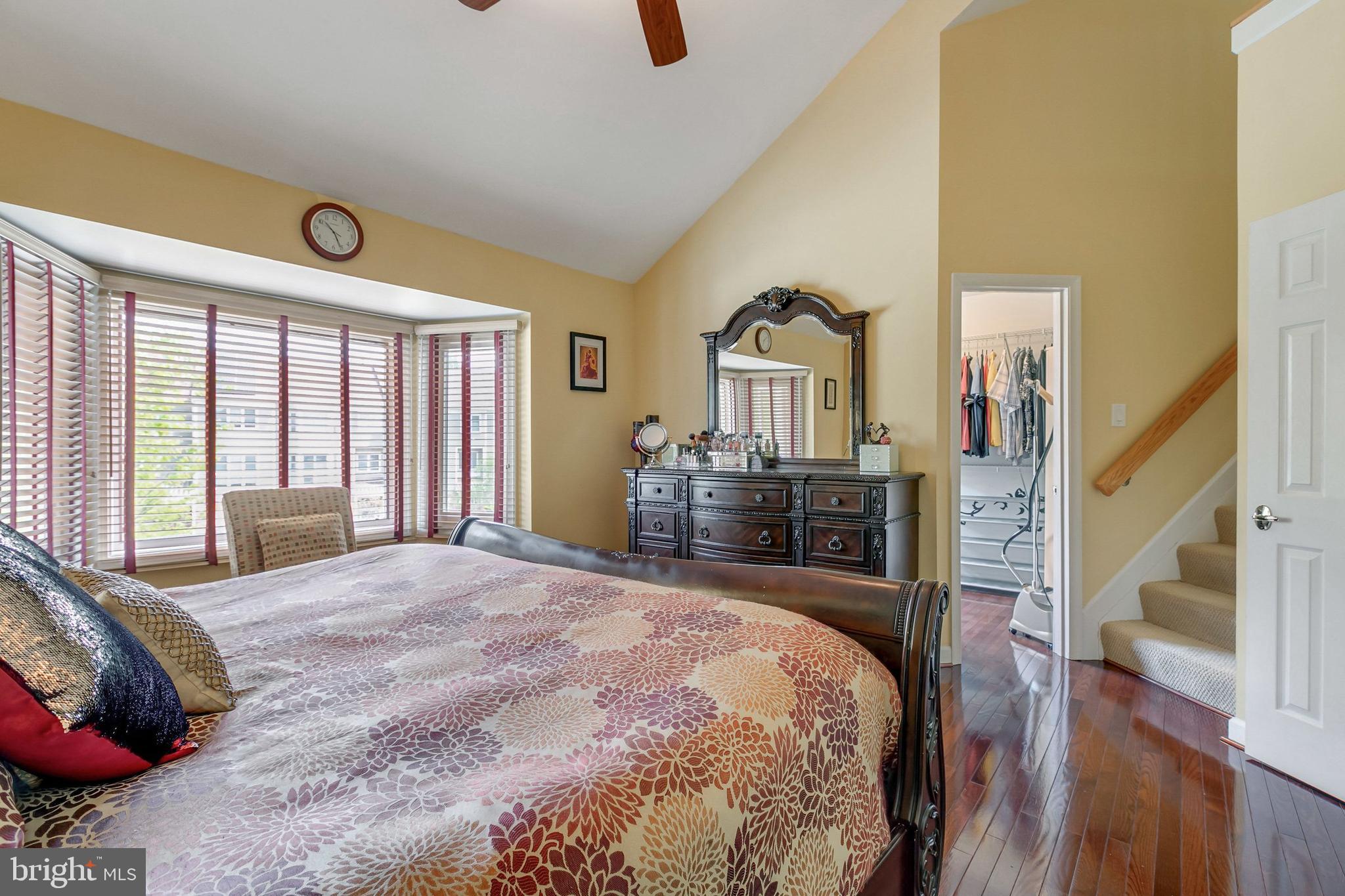 SUMMIT CHASE - Residential