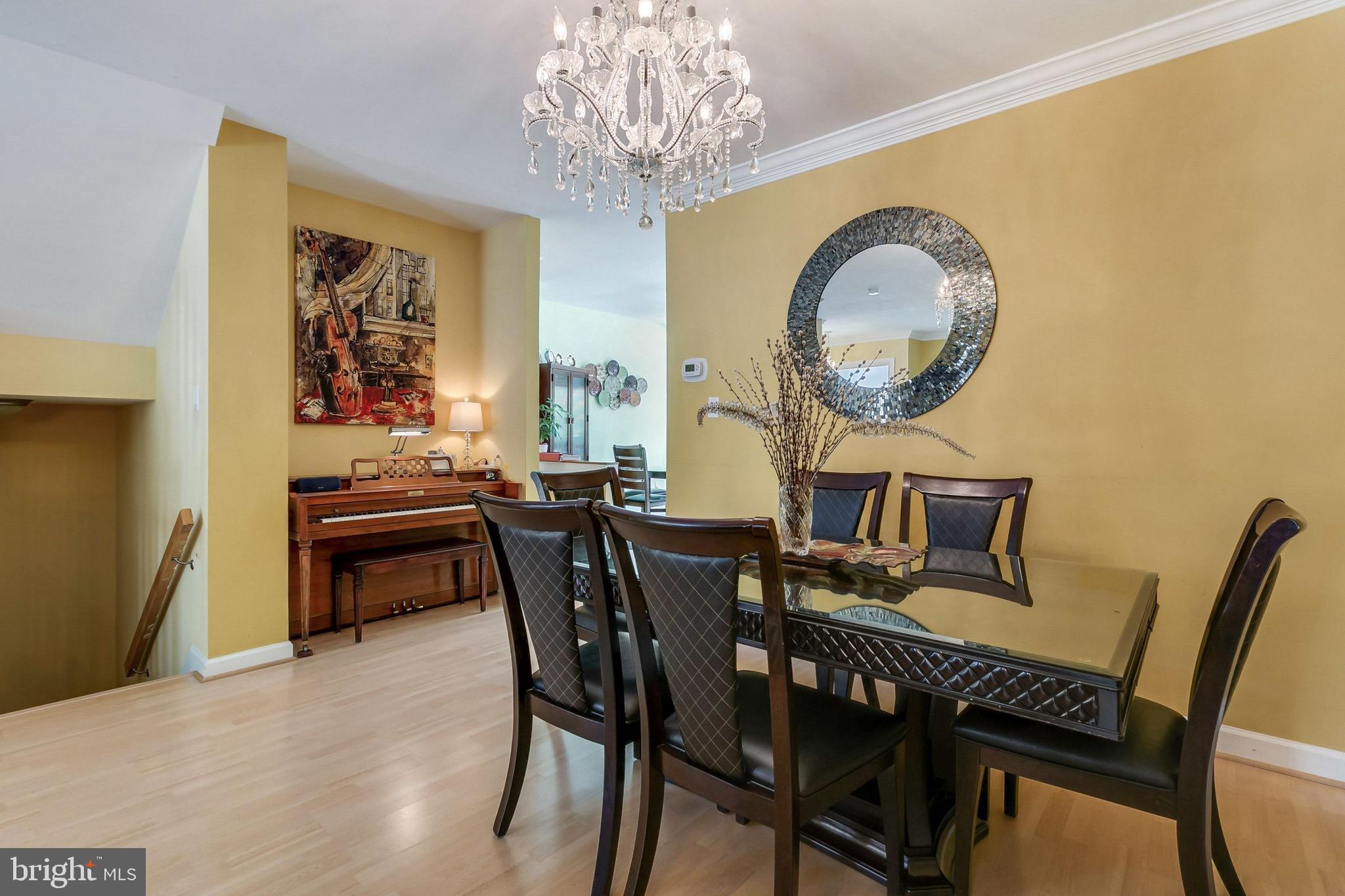 SUMMIT CHASE - Residential