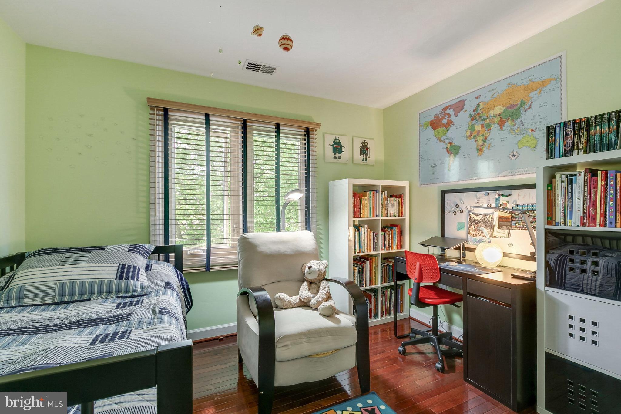 SUMMIT CHASE - Residential