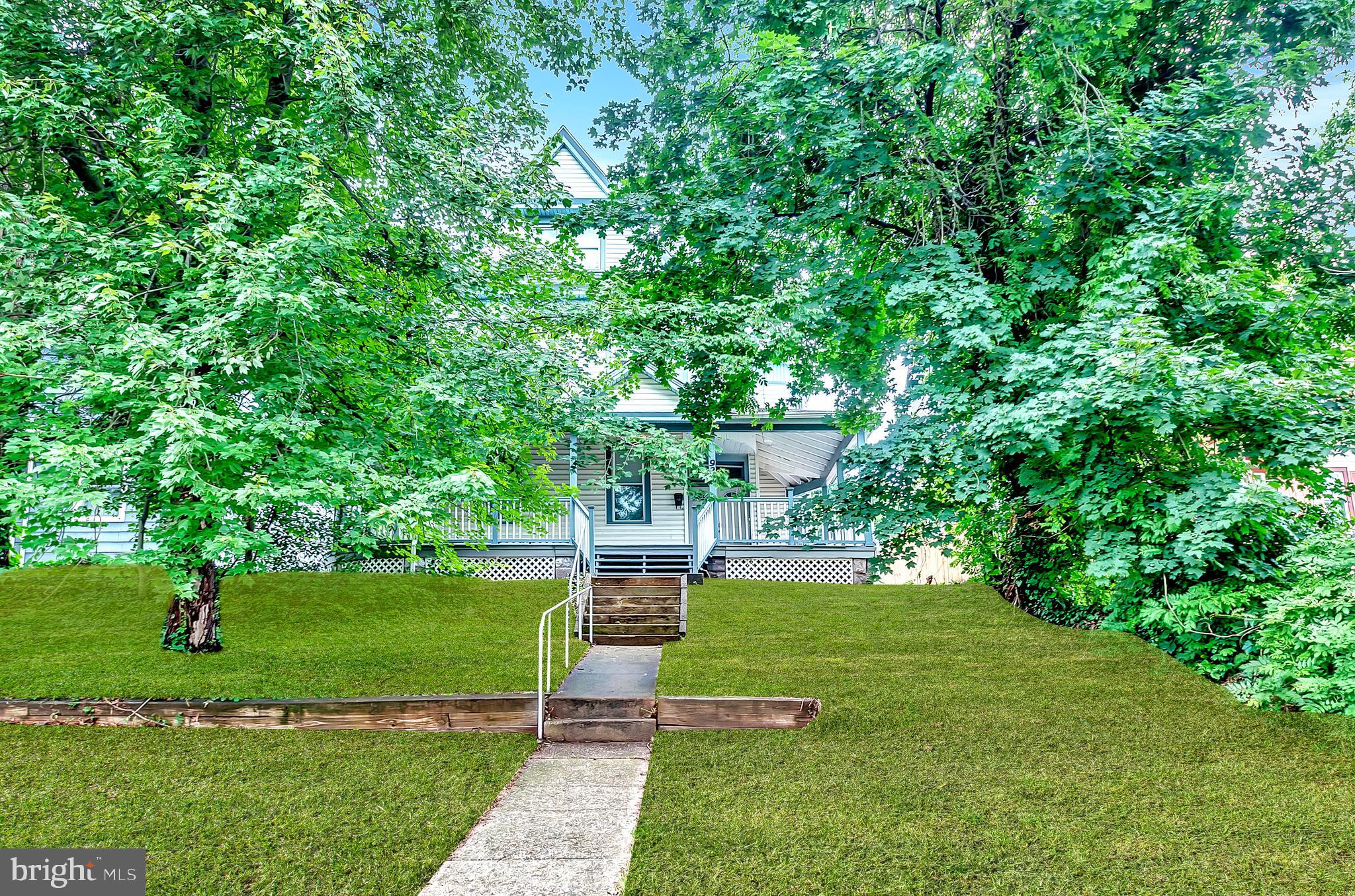 922 EDGEWOOD AVENUE