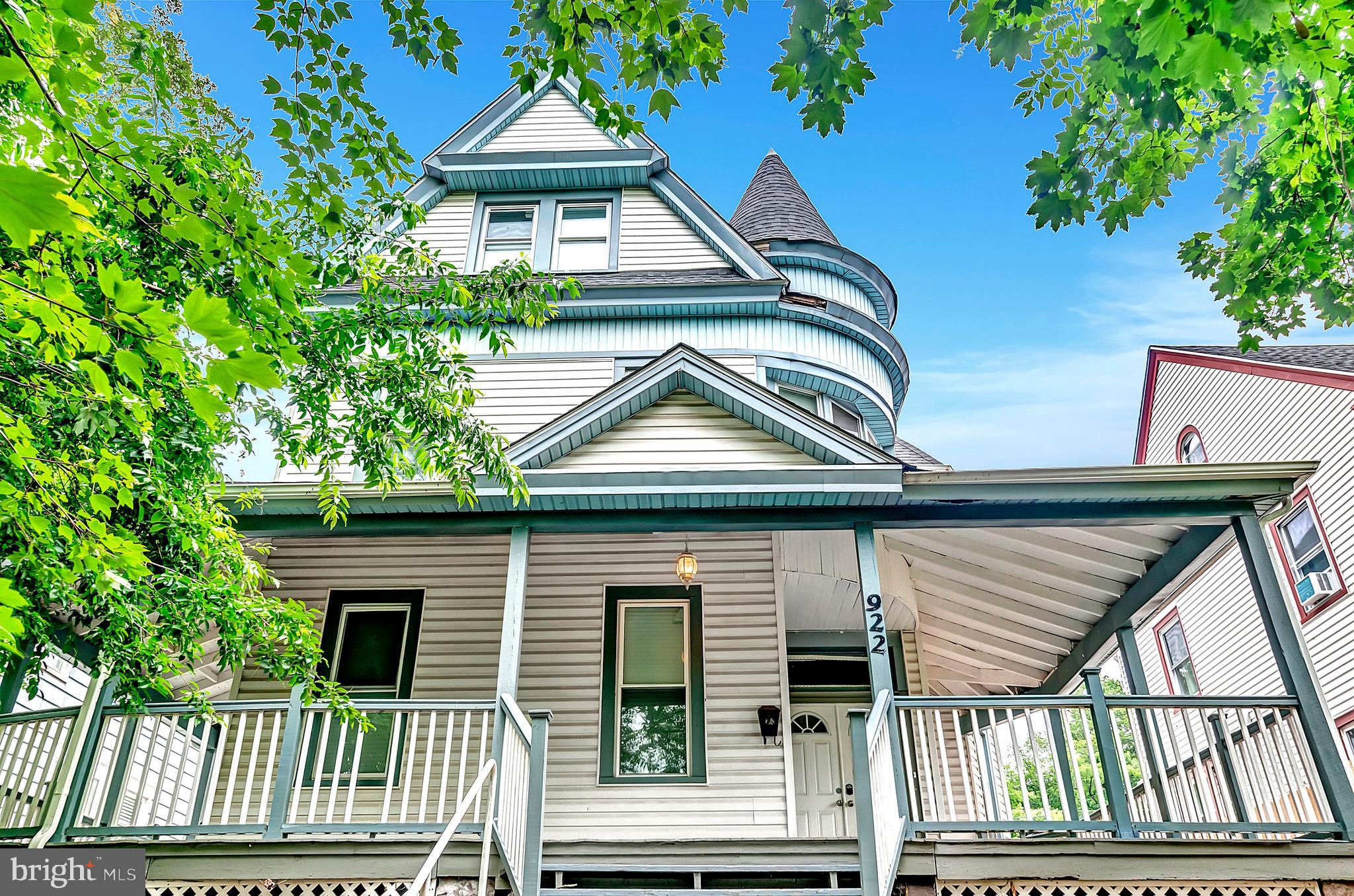 922 EDGEWOOD AVENUE