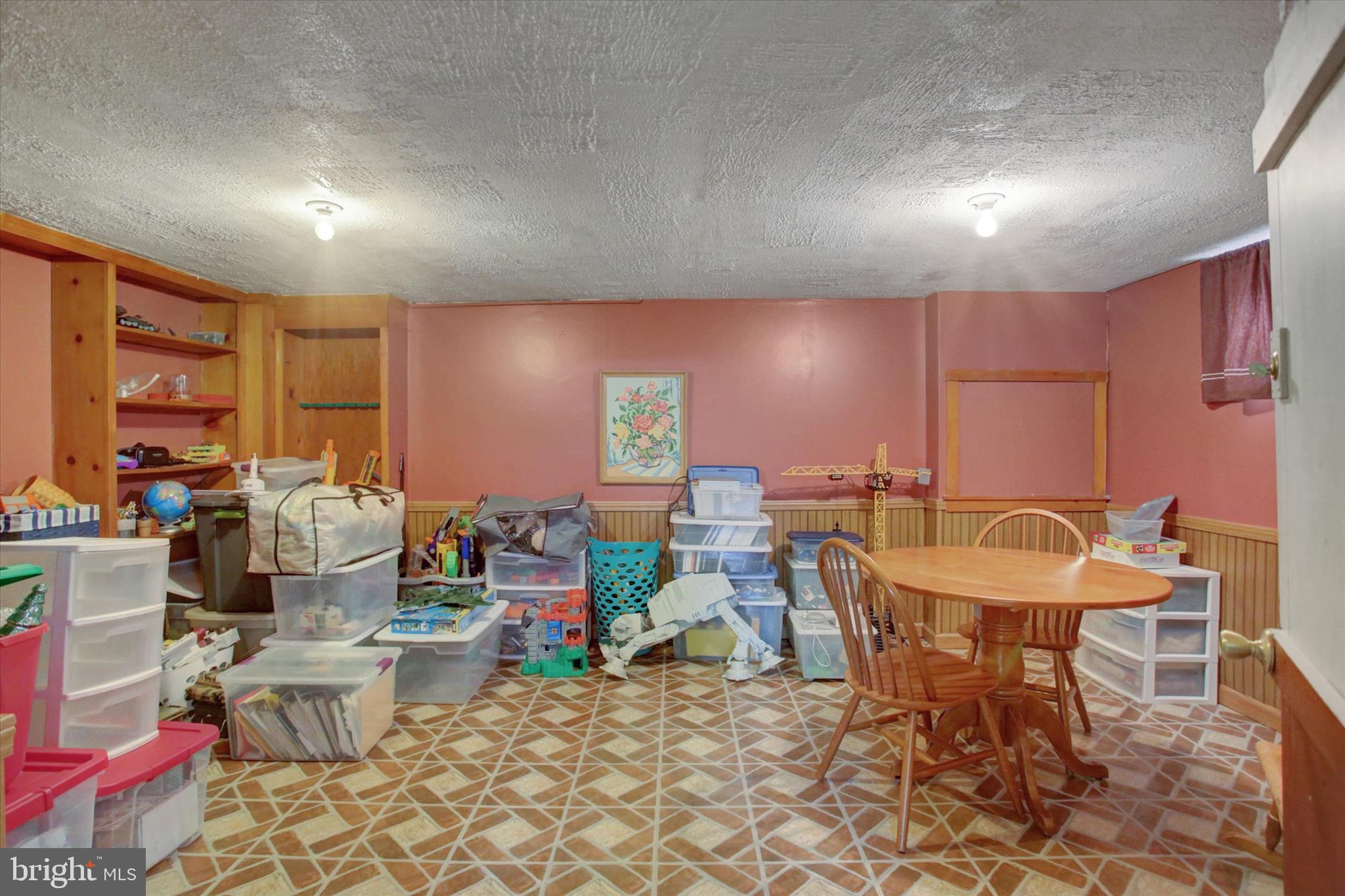 ORCHARD CIRCLE - Residential