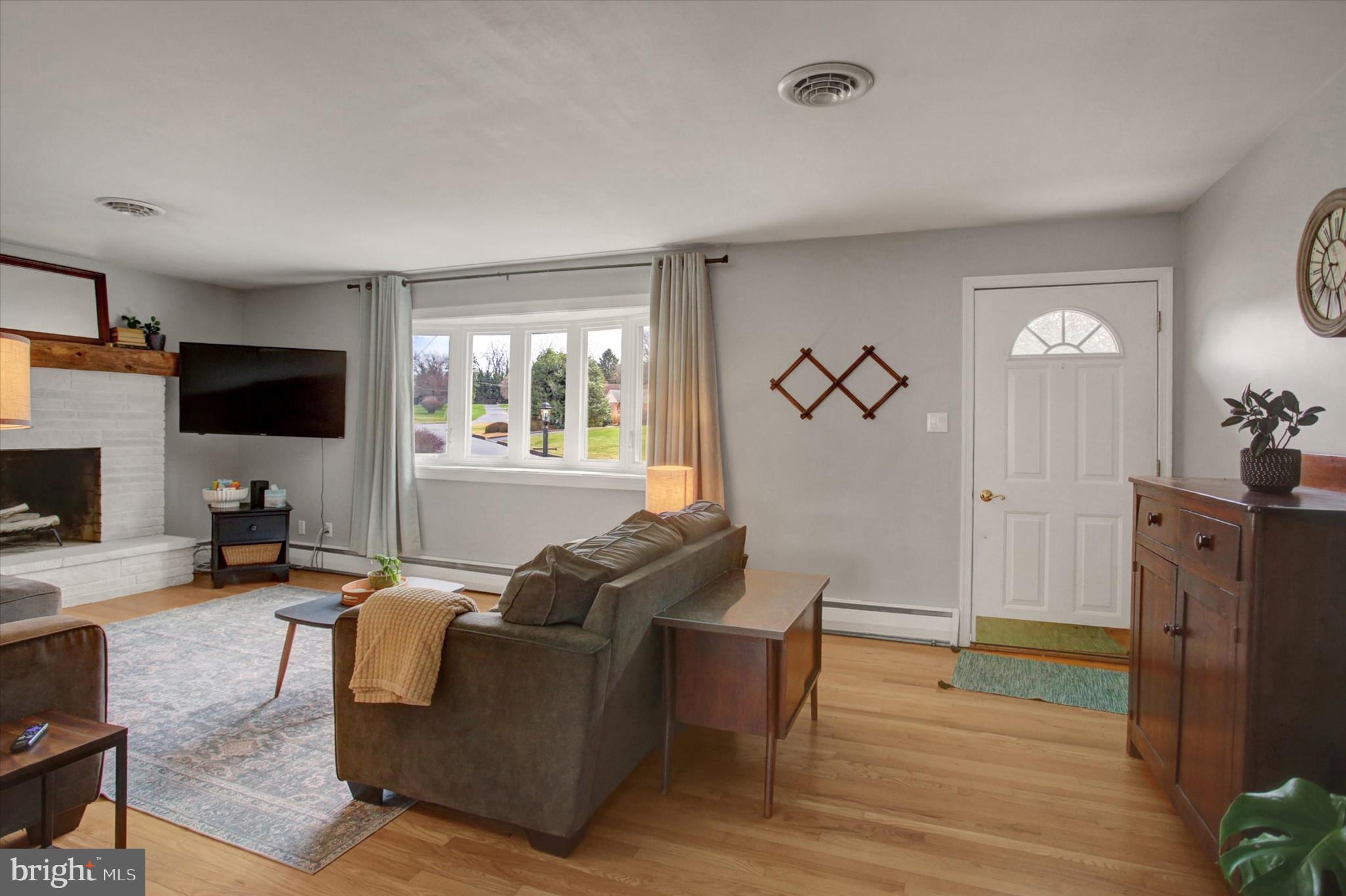 ORCHARD CIRCLE - Residential