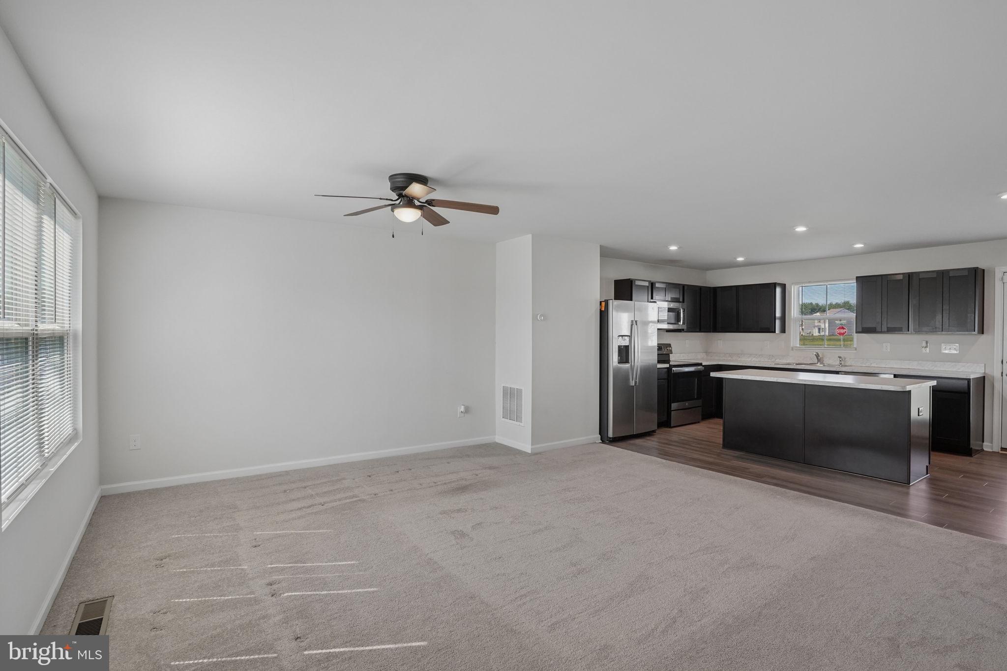 STONINGTON - Residential