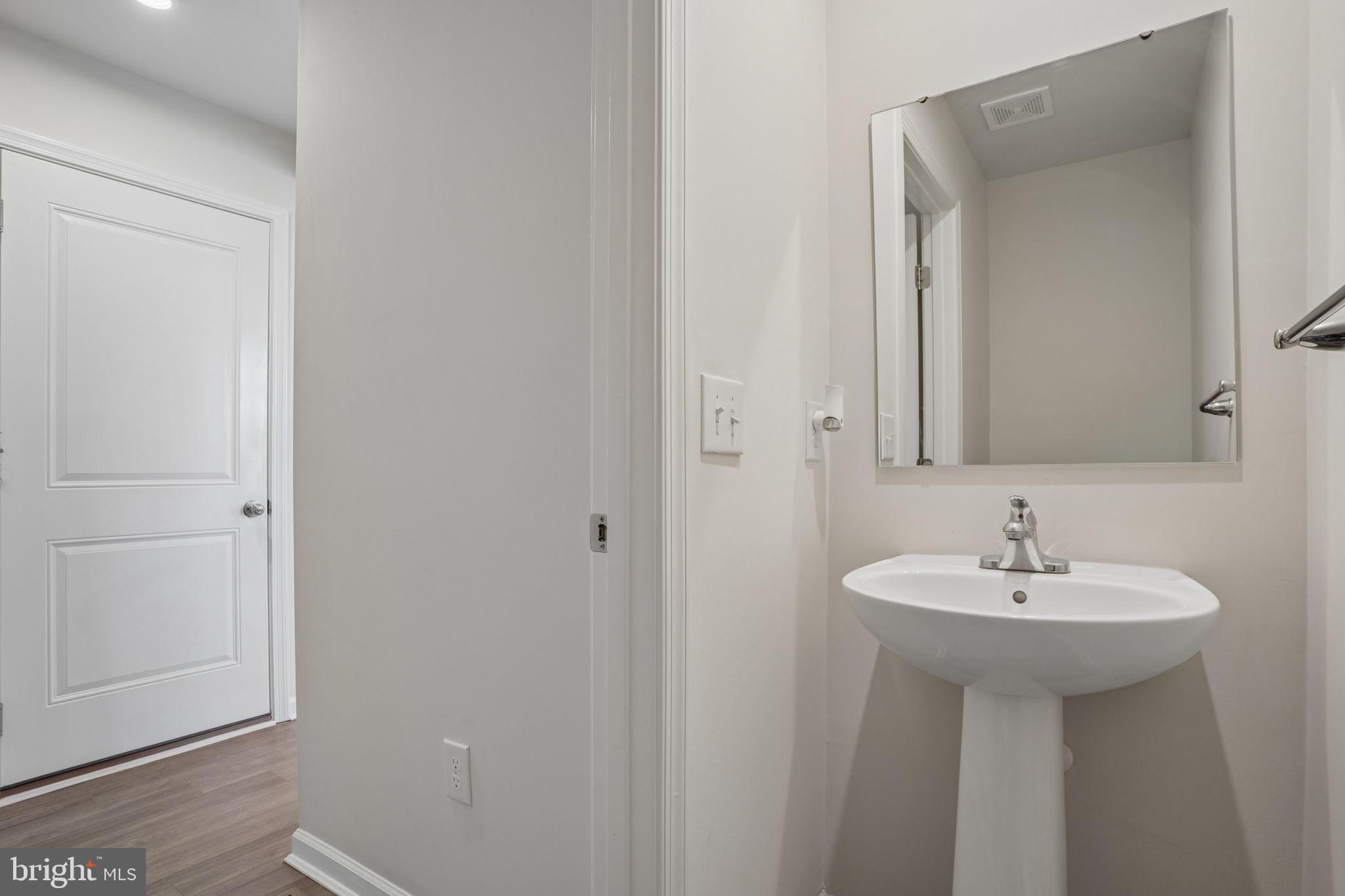 STONINGTON - Residential