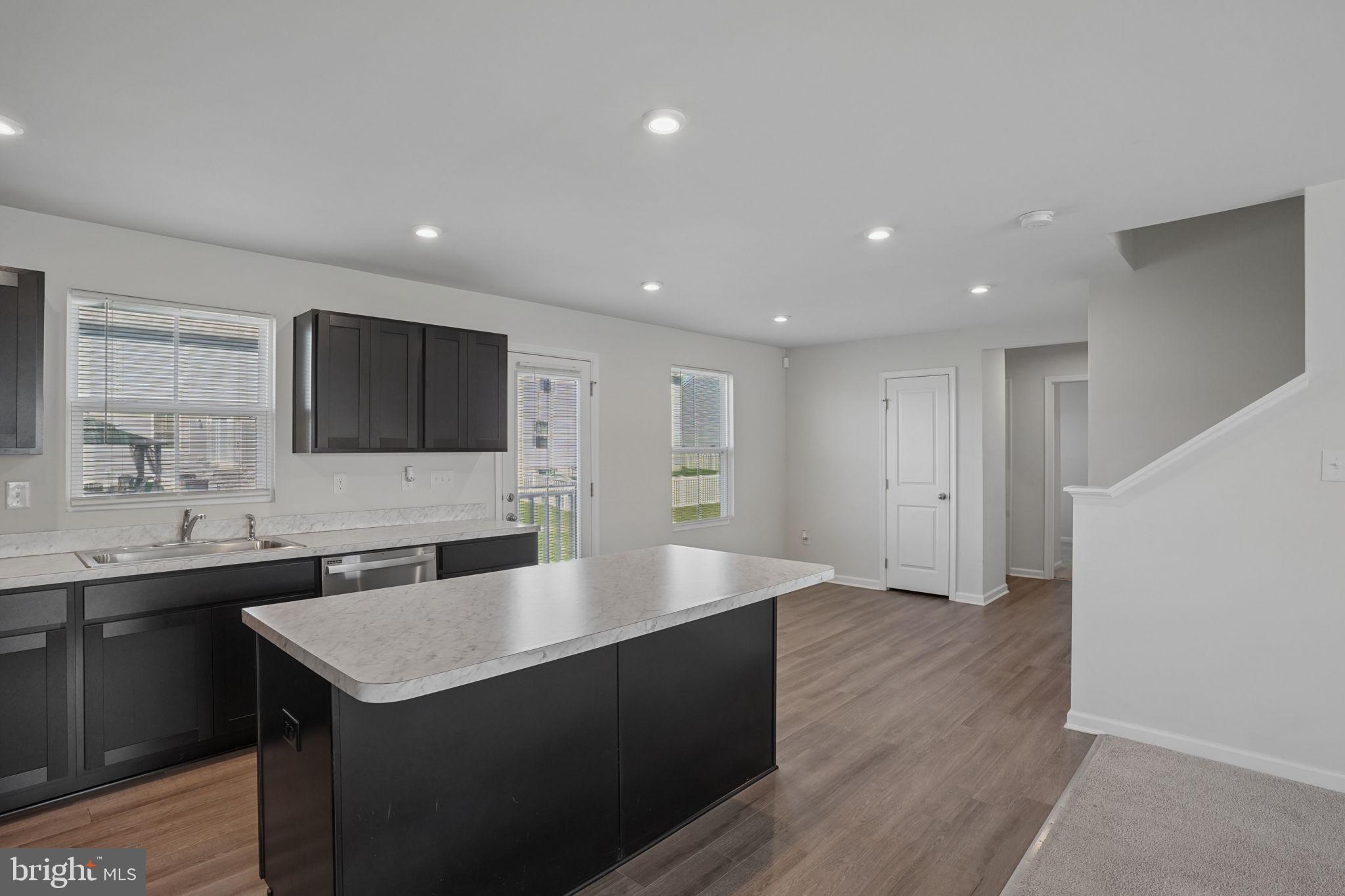 STONINGTON - Residential