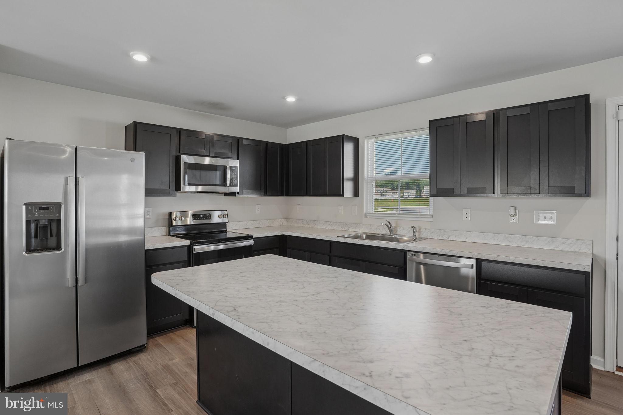 STONINGTON - Residential