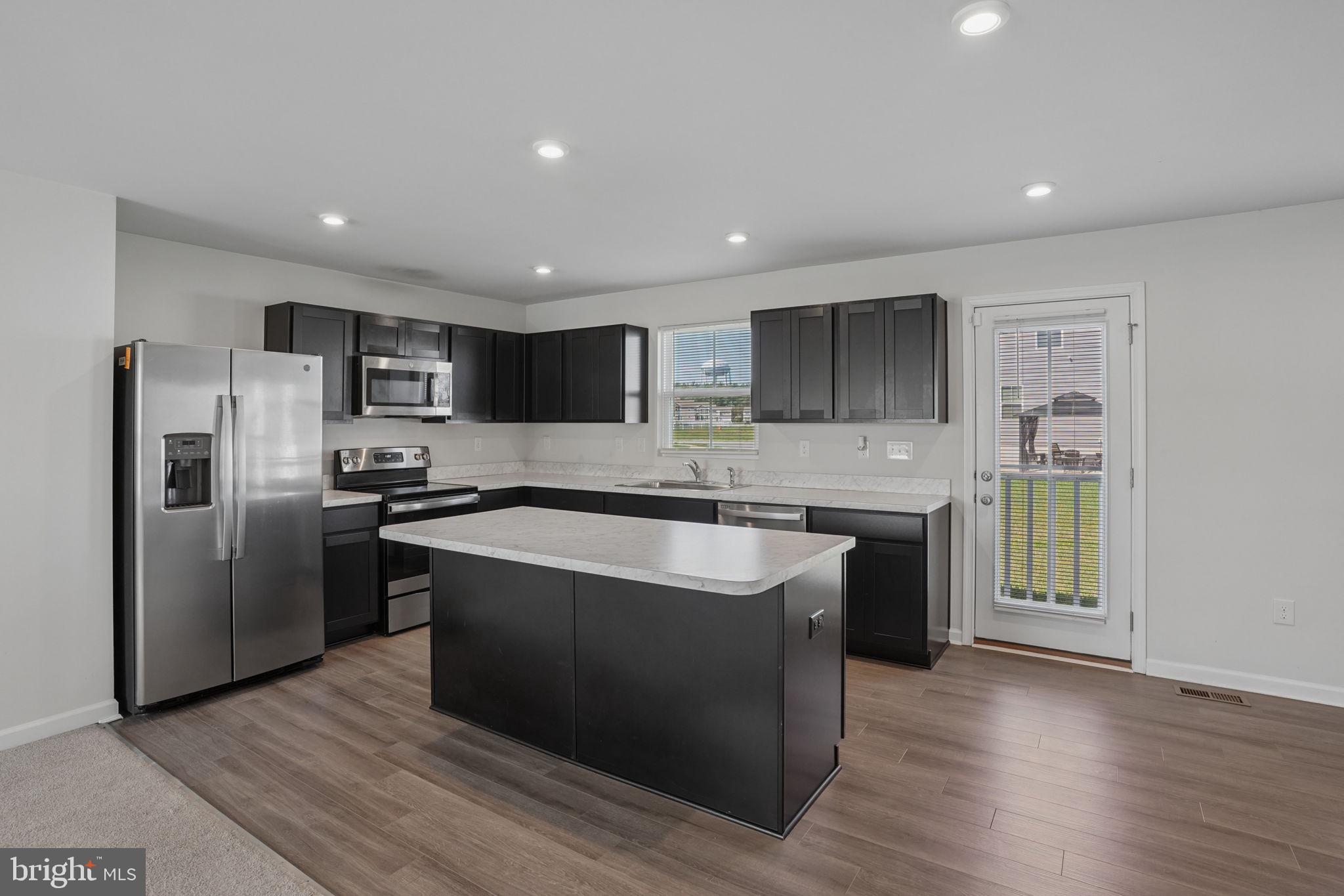 STONINGTON - Residential