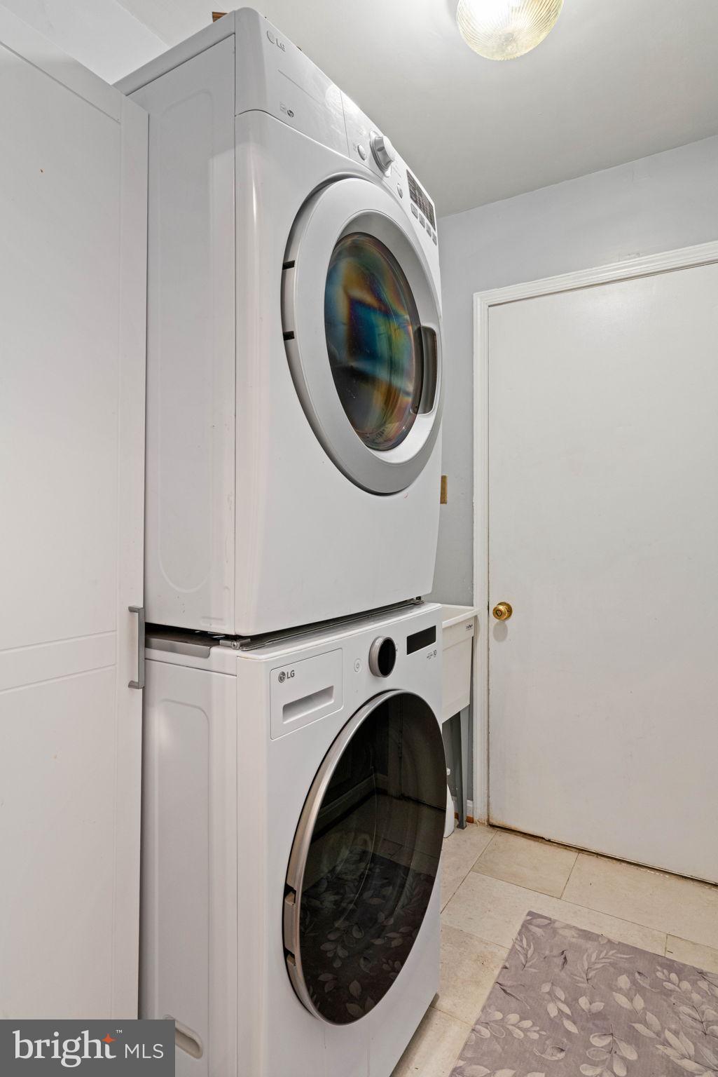 BURKE CENTRE - Residential