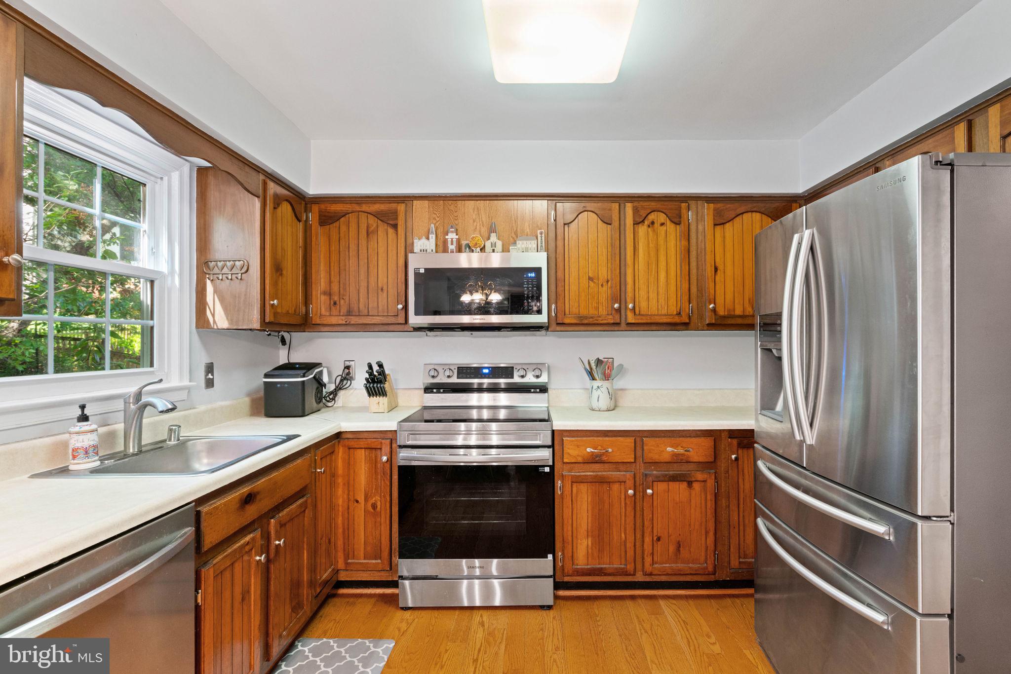 BURKE CENTRE - Residential