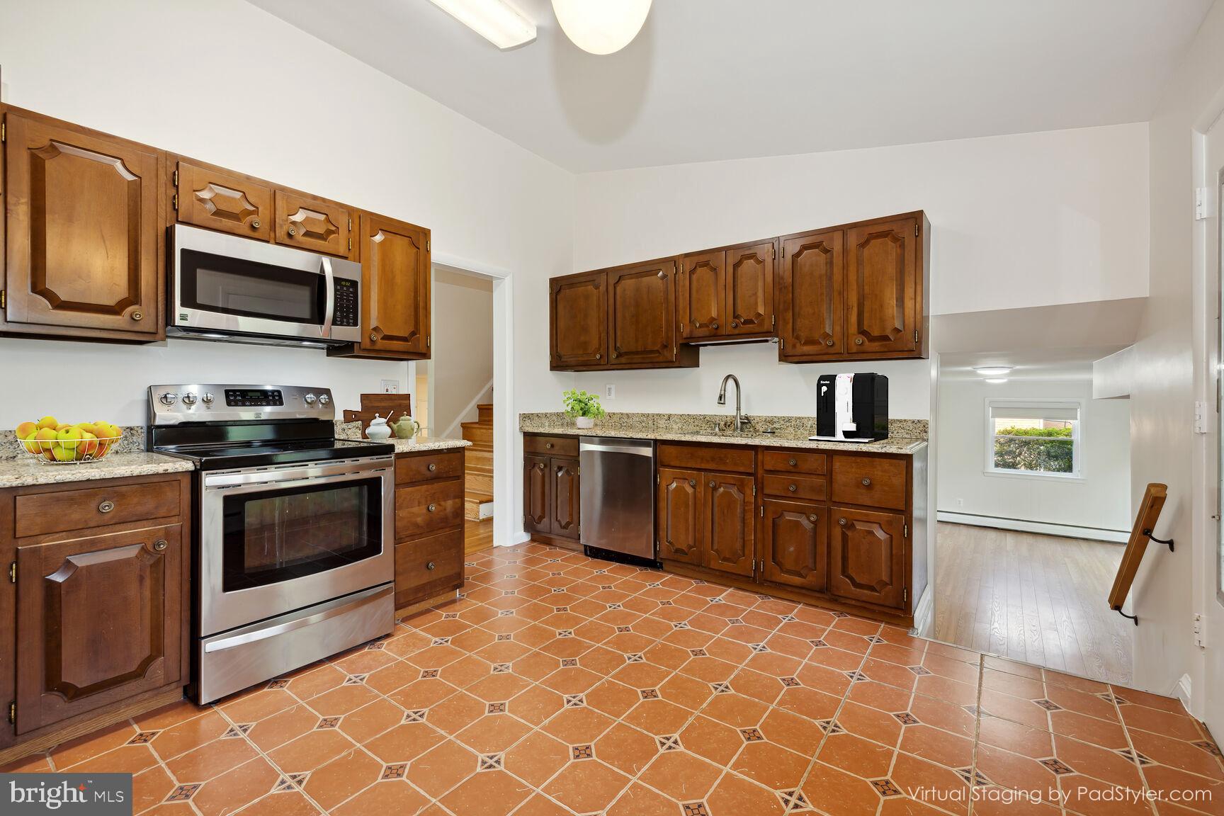 FERNWOOD - Residential Lease