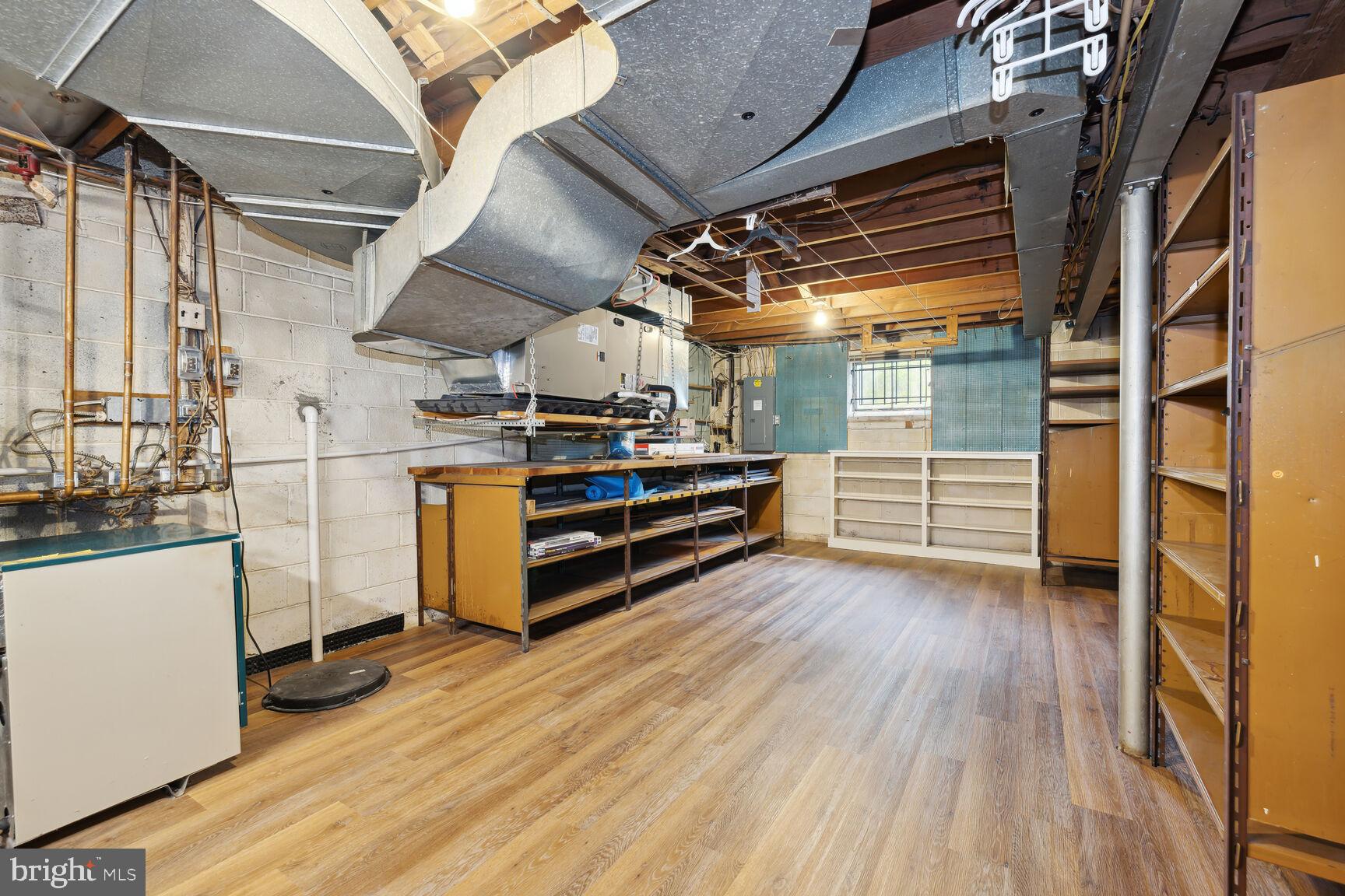 FERNWOOD - Residential Lease