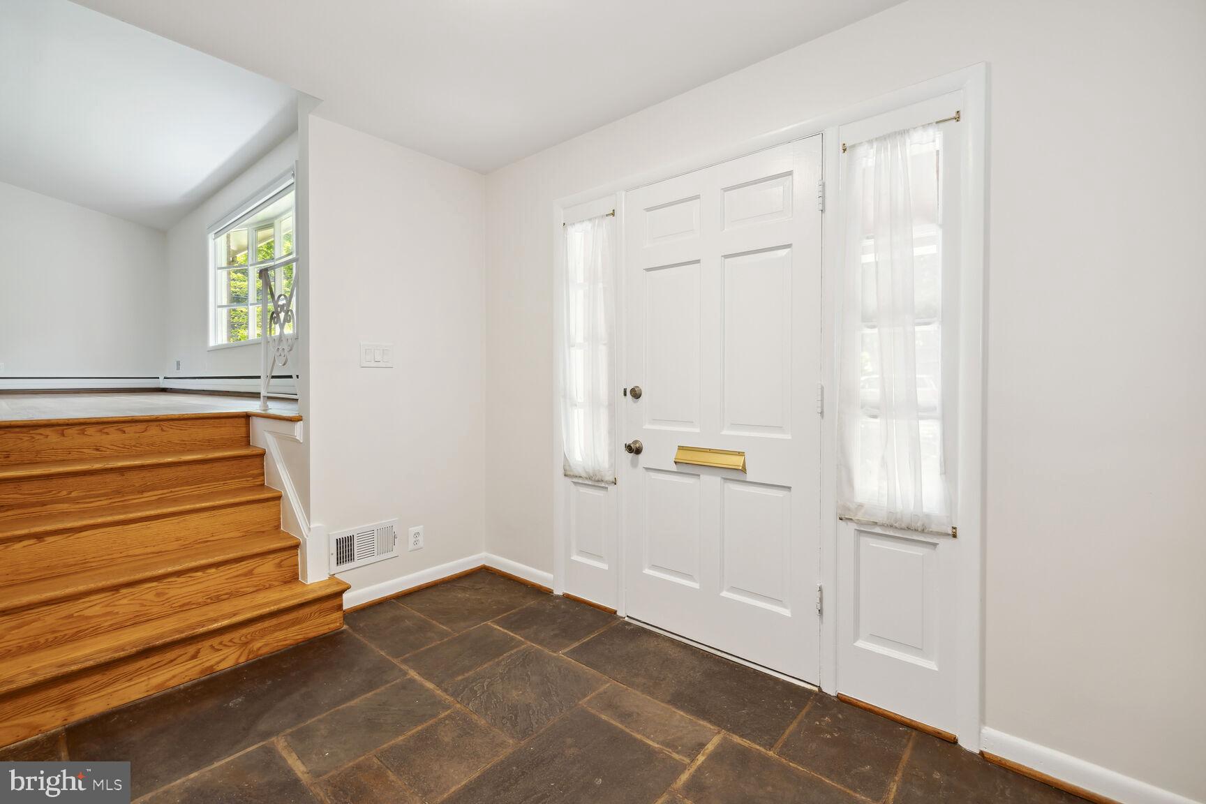 FERNWOOD - Residential Lease