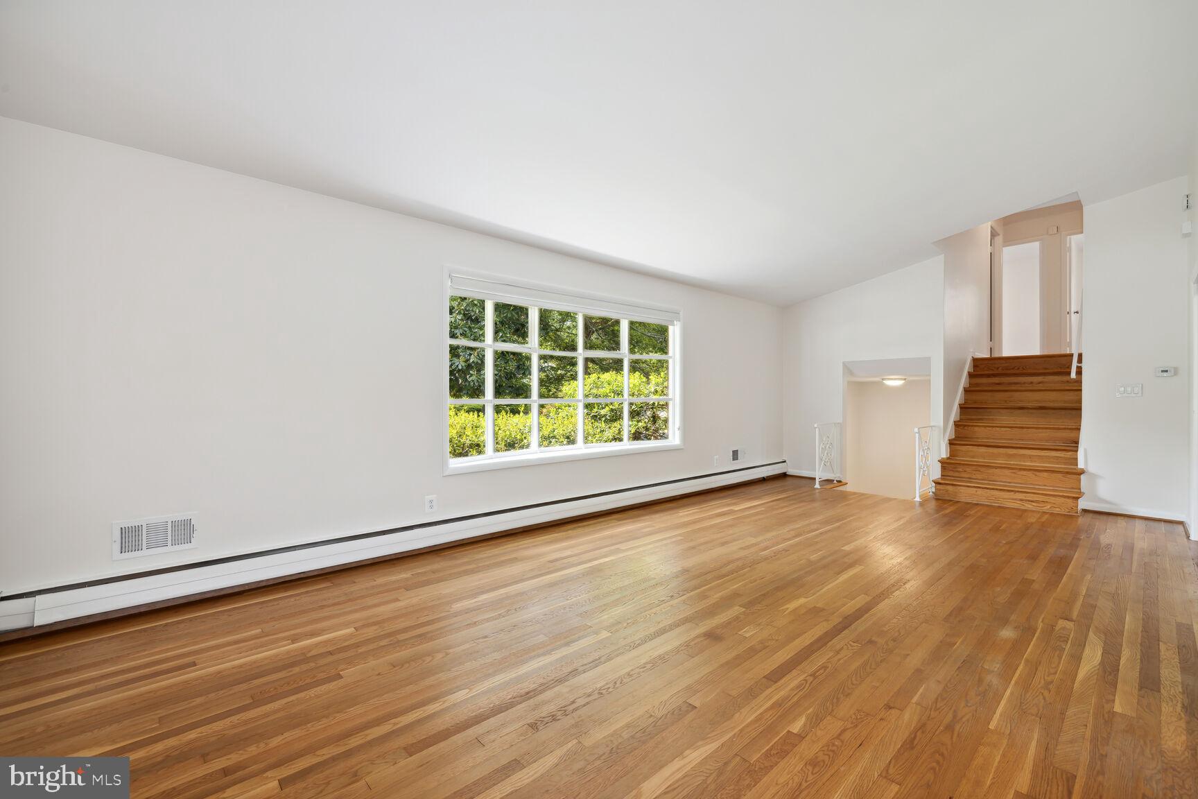 FERNWOOD - Residential Lease