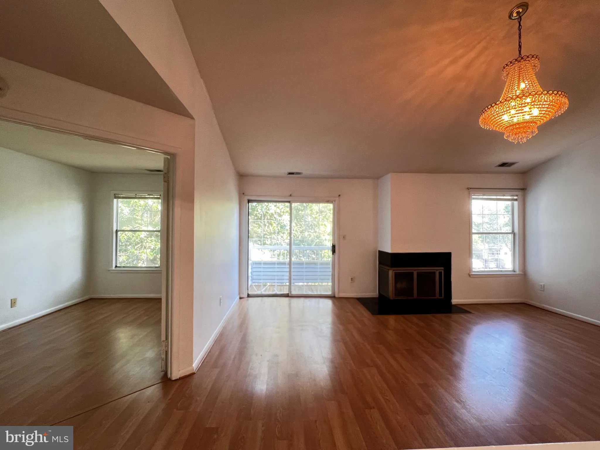 Princeton, New Jersey 08540, United States, 2 Bedrooms Bedrooms, ,1 BathroomBathrooms,Residential,Pending,157495