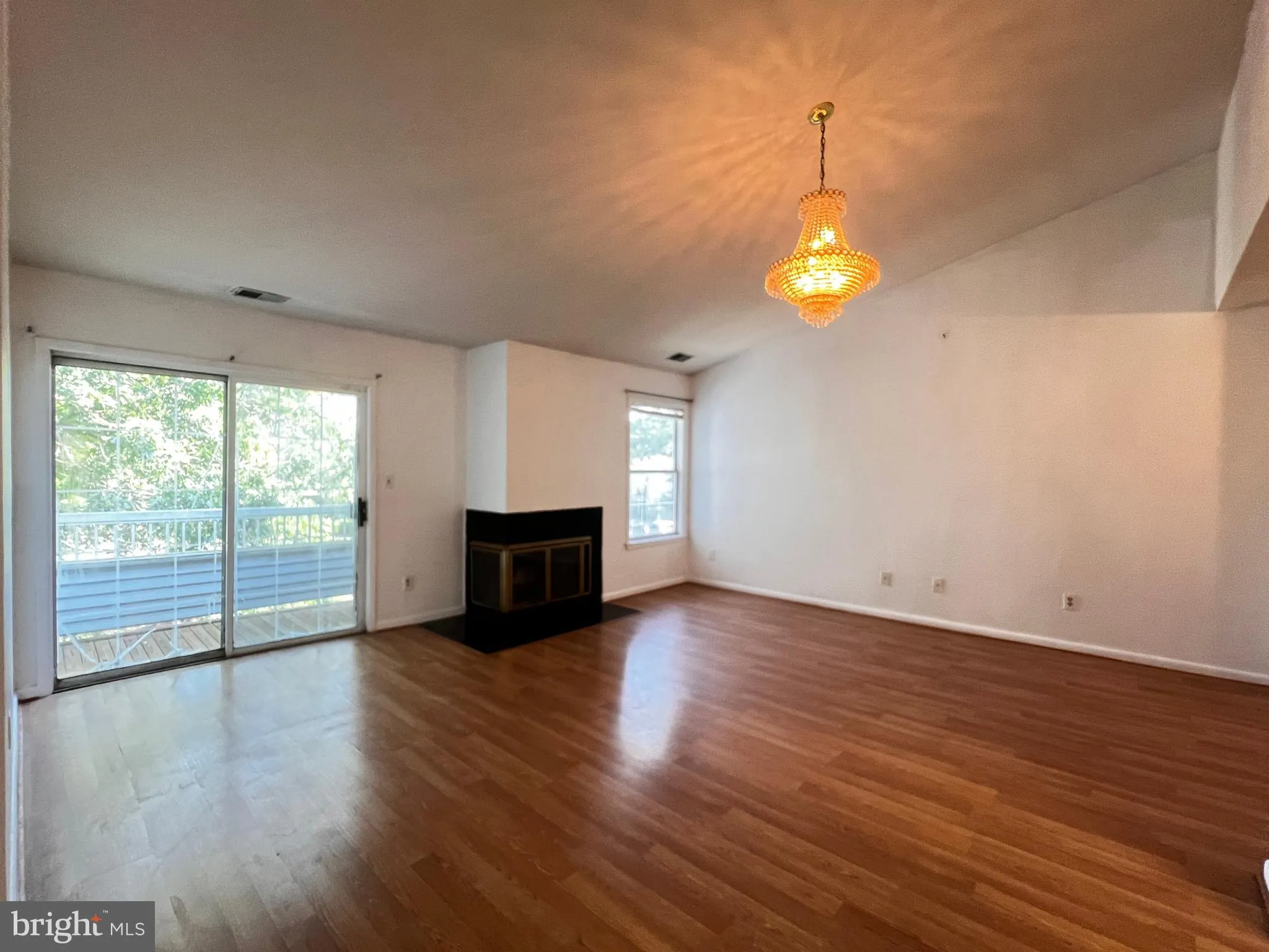 Princeton, New Jersey 08540, United States, 2 Bedrooms Bedrooms, ,1 BathroomBathrooms,Residential,Pending,157495