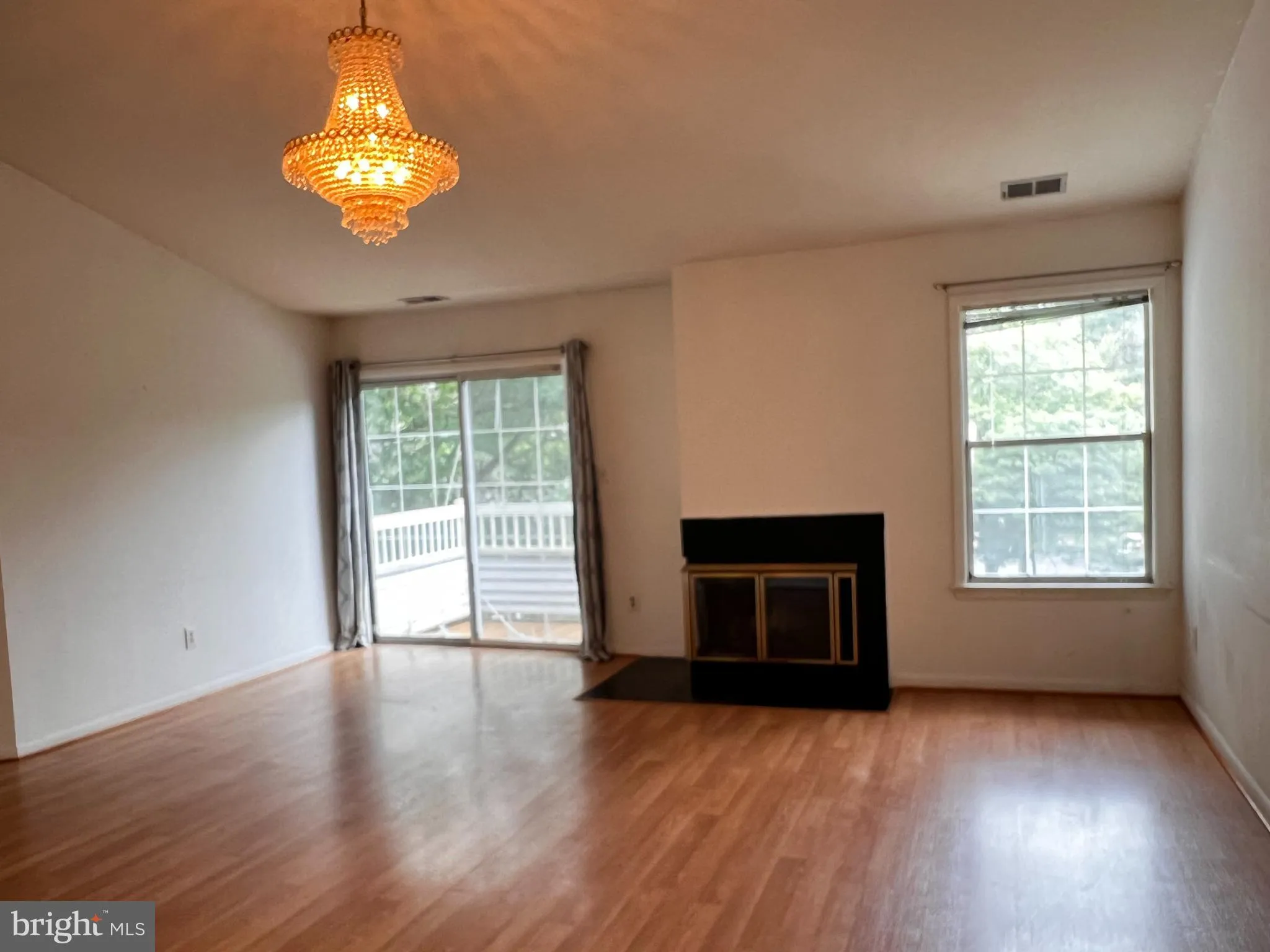 Princeton, New Jersey 08540, United States, 2 Bedrooms Bedrooms, ,1 BathroomBathrooms,Residential,Pending,157495