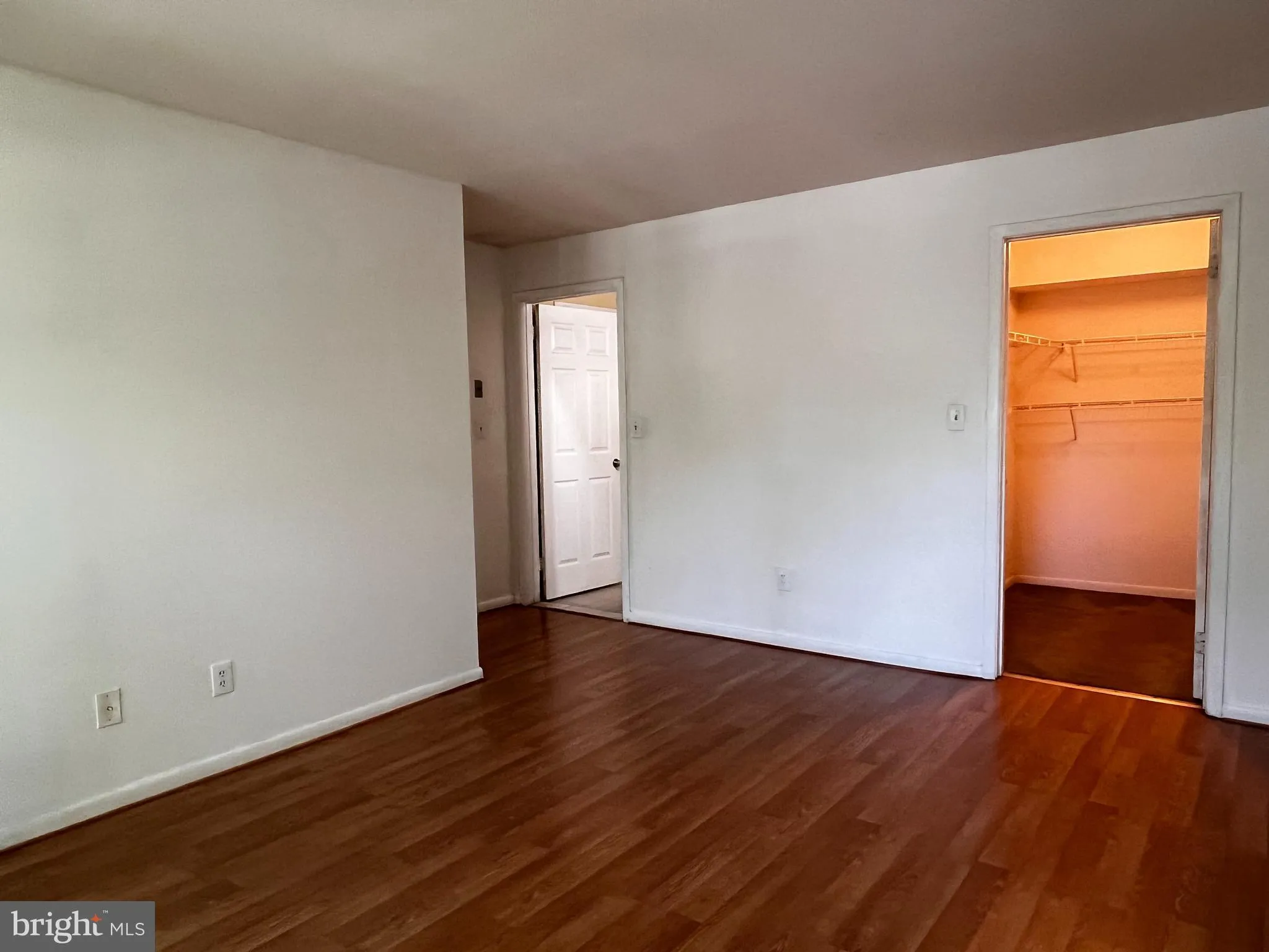 Princeton, New Jersey 08540, United States, 2 Bedrooms Bedrooms, ,1 BathroomBathrooms,Residential,Pending,157495