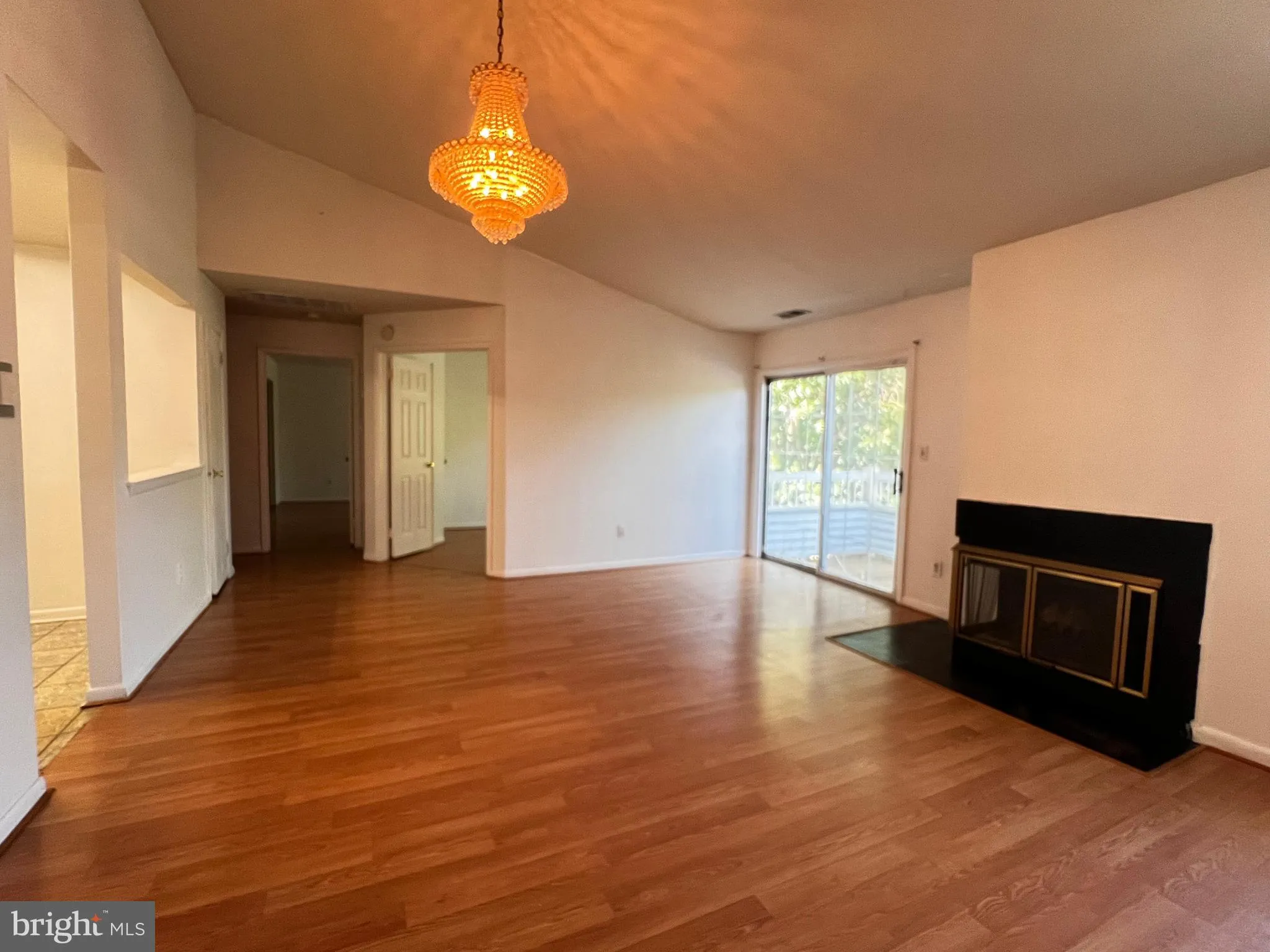 Princeton, New Jersey 08540, United States, 2 Bedrooms Bedrooms, ,1 BathroomBathrooms,Residential,Pending,157495